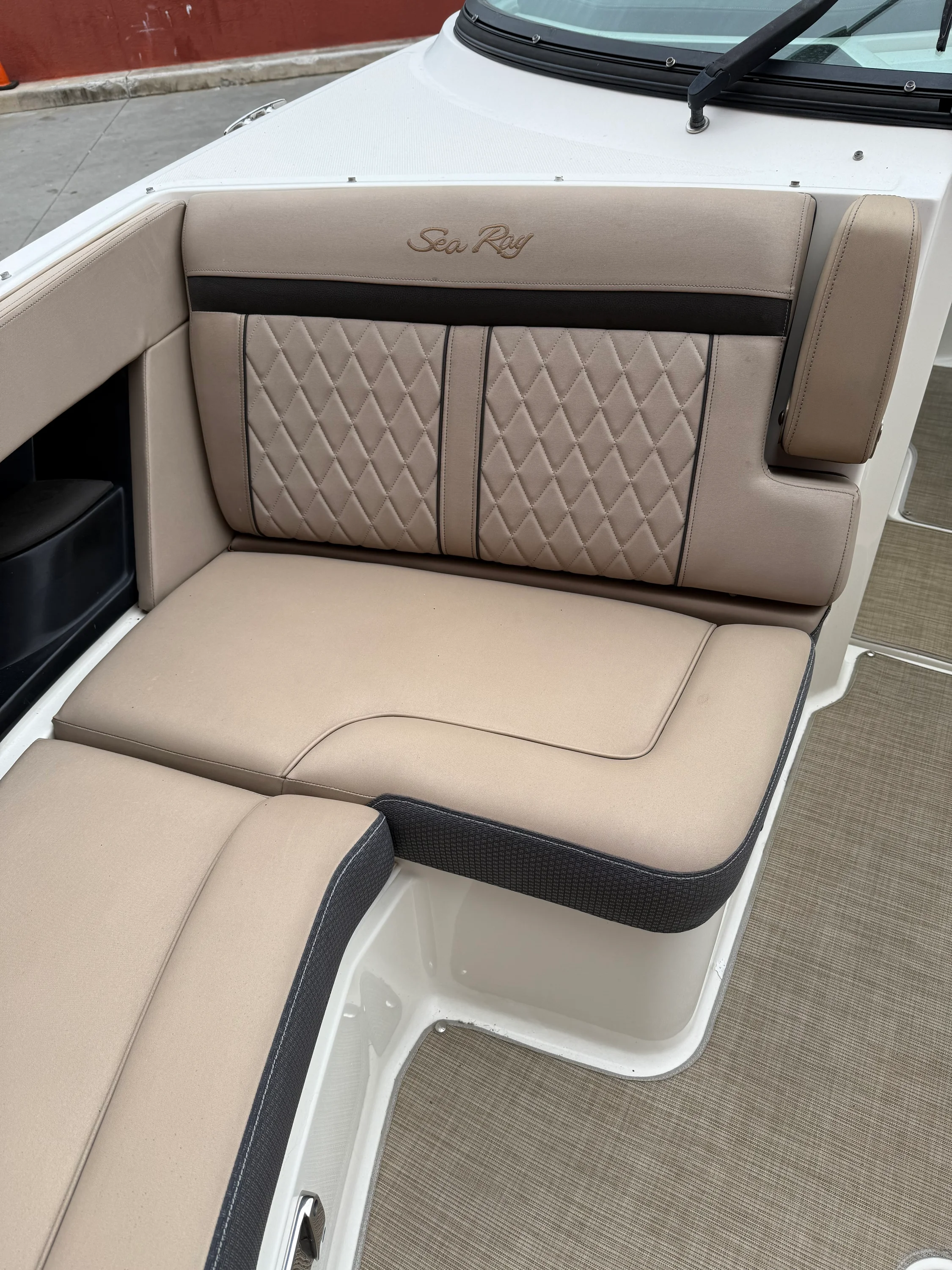 2018 Sea Ray 350 SLX OB Image Thumbnail #12