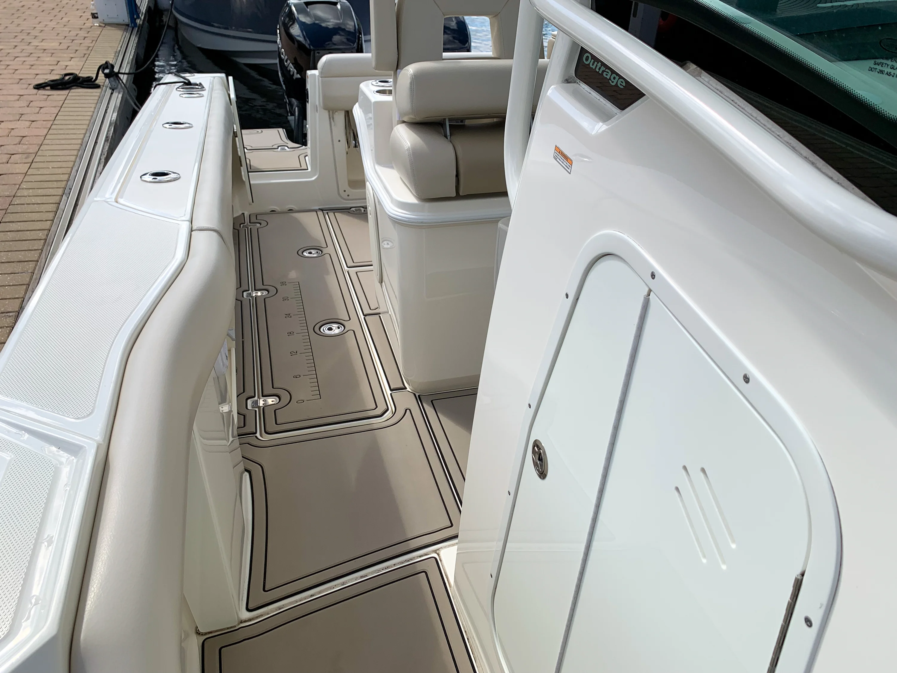 2017 Boston Whaler 280 OUTRAGE Image Thumbnail #9