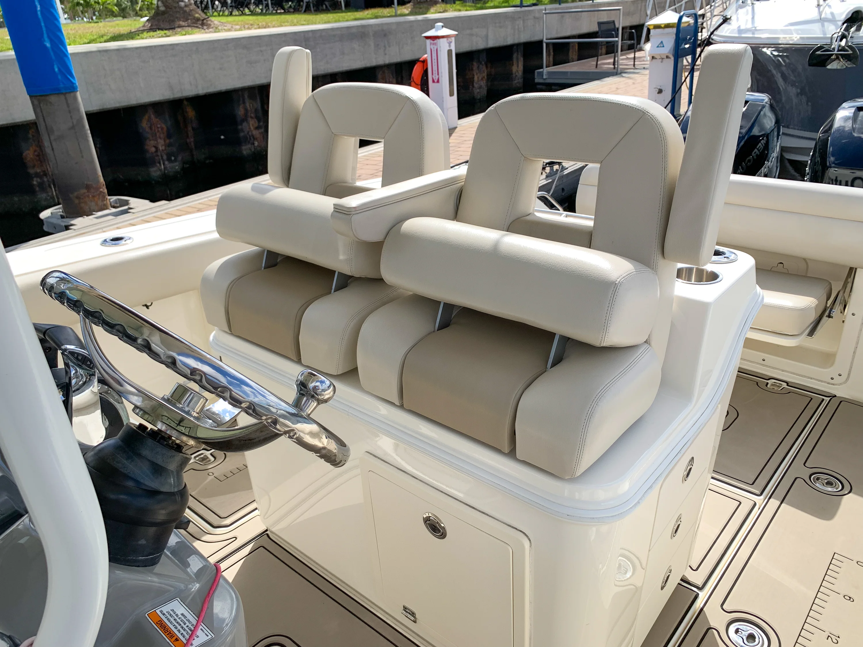2017 Boston Whaler 280 OUTRAGE Image Thumbnail #11