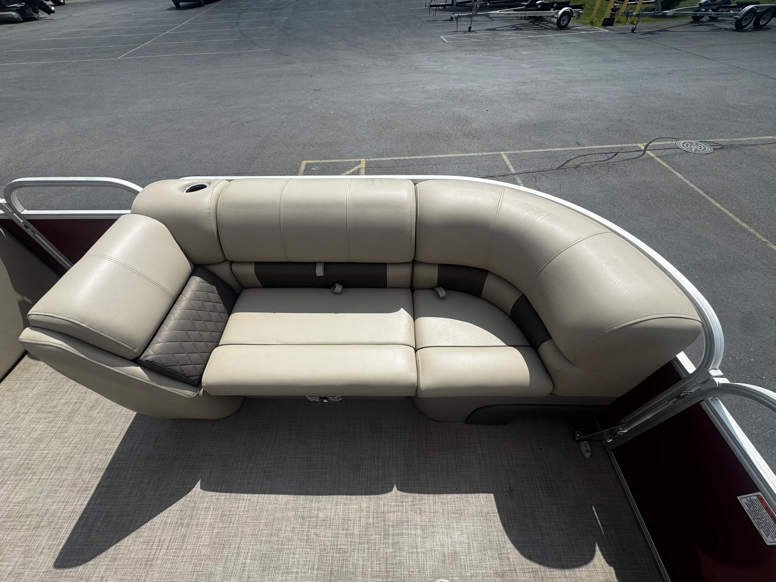 2023 Tracker PARTY BARGE 20 DLX Image Thumbnail #20