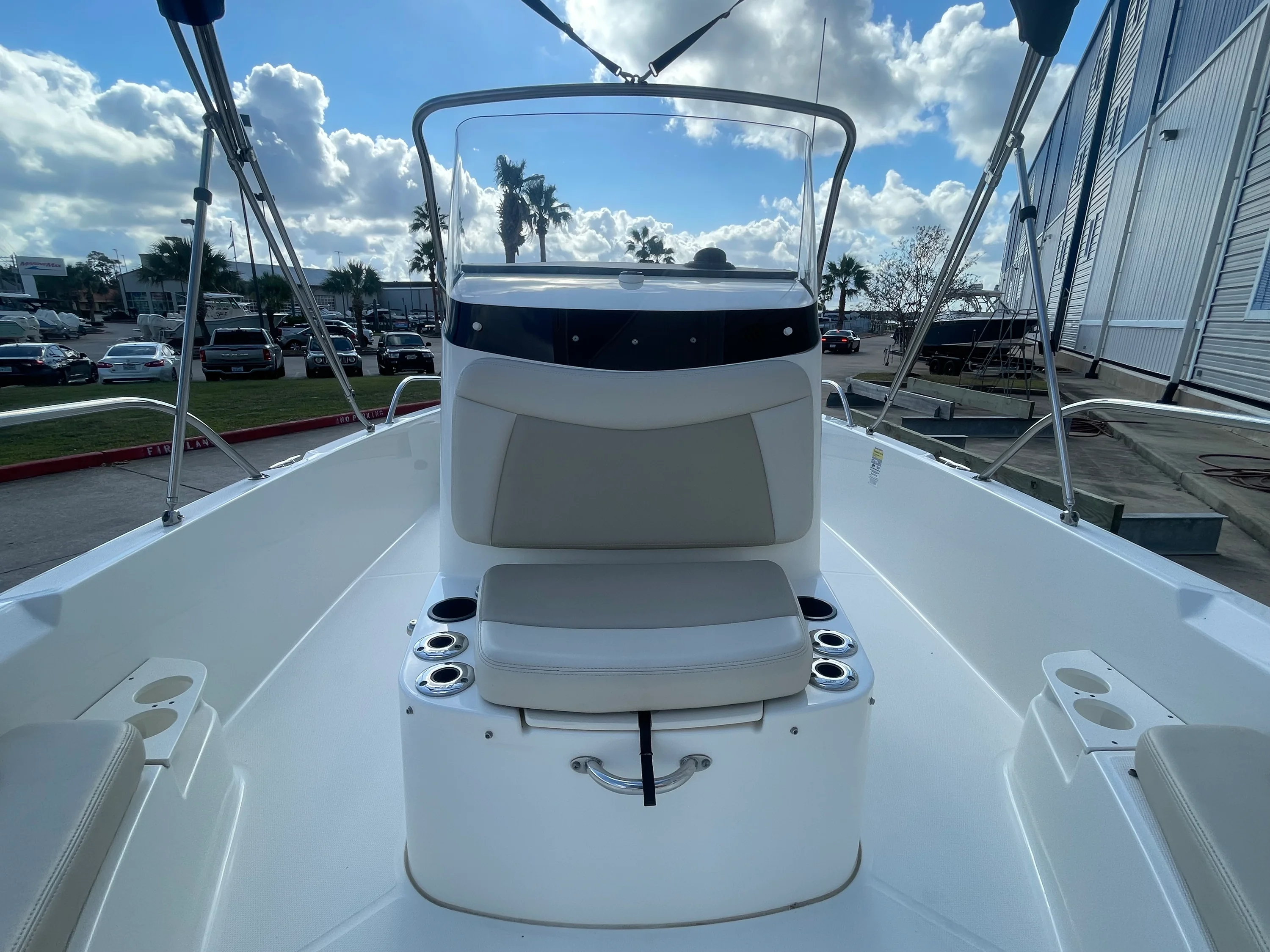 2019 Boston Whaler 210 DAUNTLESS Image Thumbnail #16