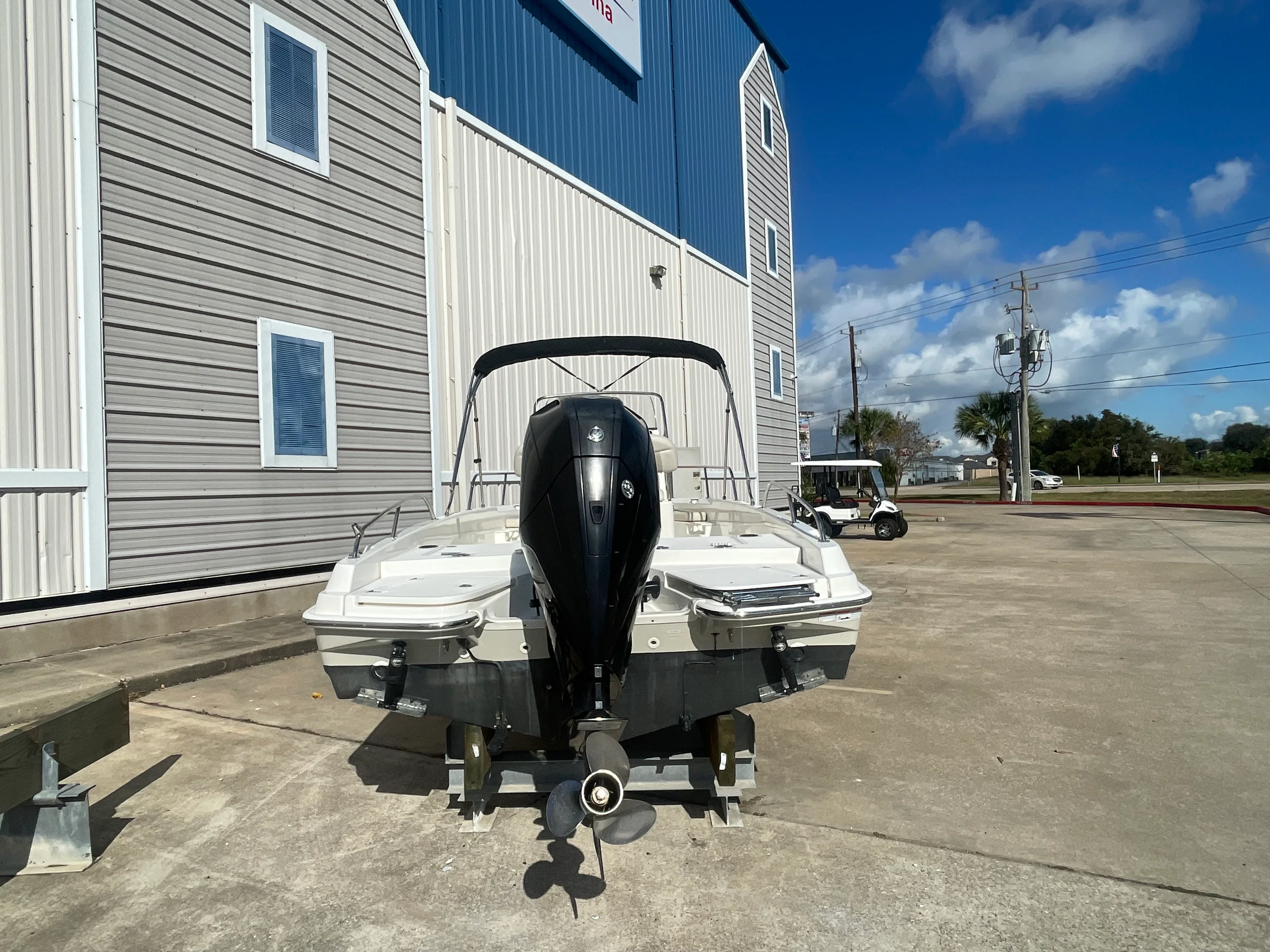 2019 Boston Whaler 210 DAUNTLESS Image Thumbnail #3