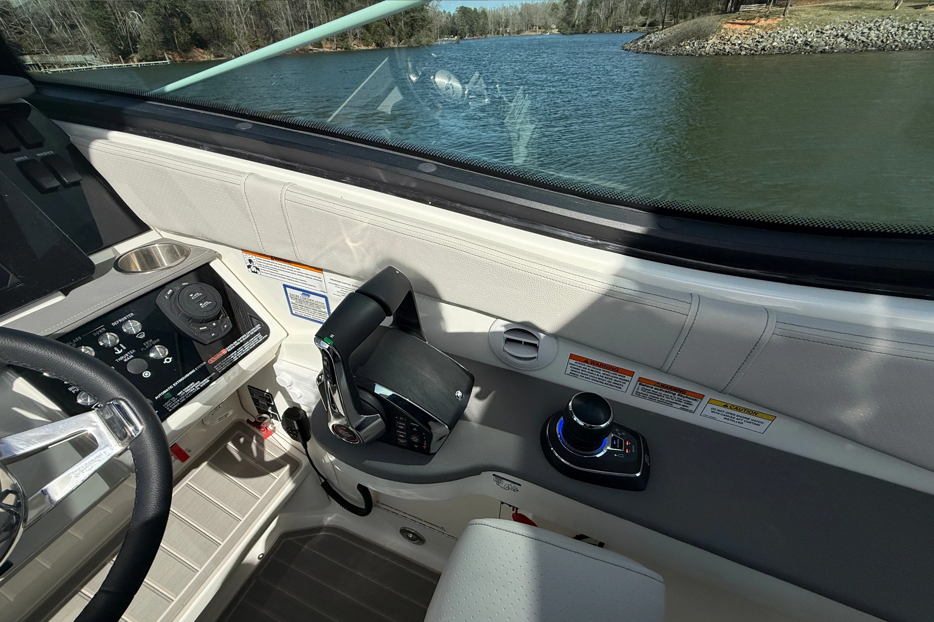 2026 Sea Ray Sundancer 320 Image Thumbnail #34