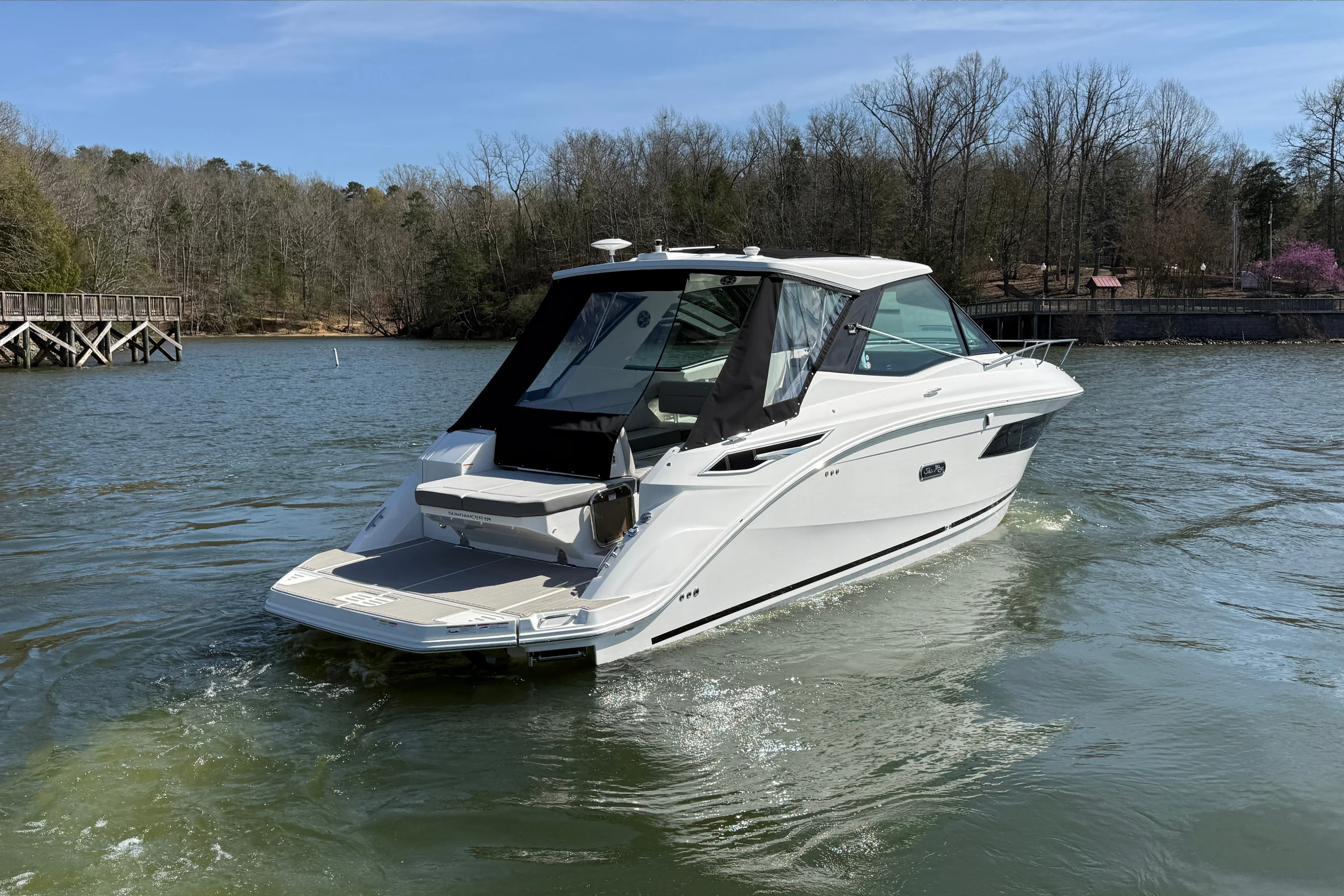 2026 Sea Ray Sundancer 320 Image Thumbnail #3