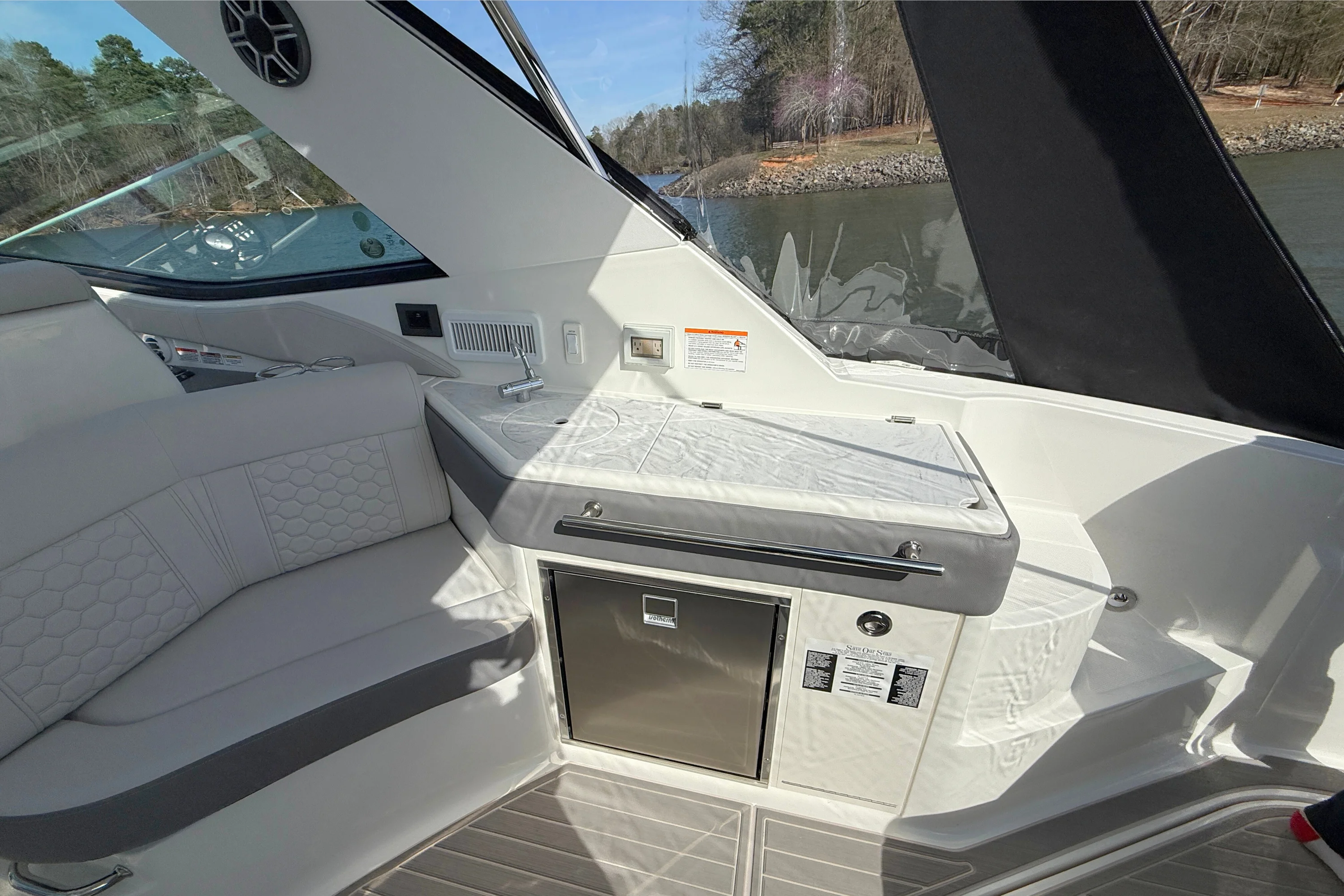 2026 Sea Ray Sundancer 320 Image Thumbnail #24