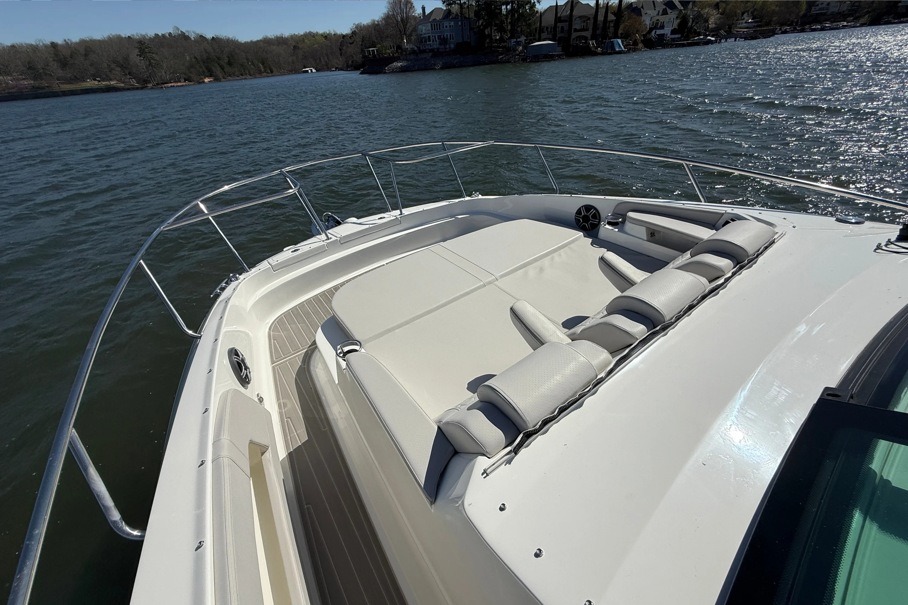 2026 Sea Ray Sundancer 320 Image Thumbnail #55