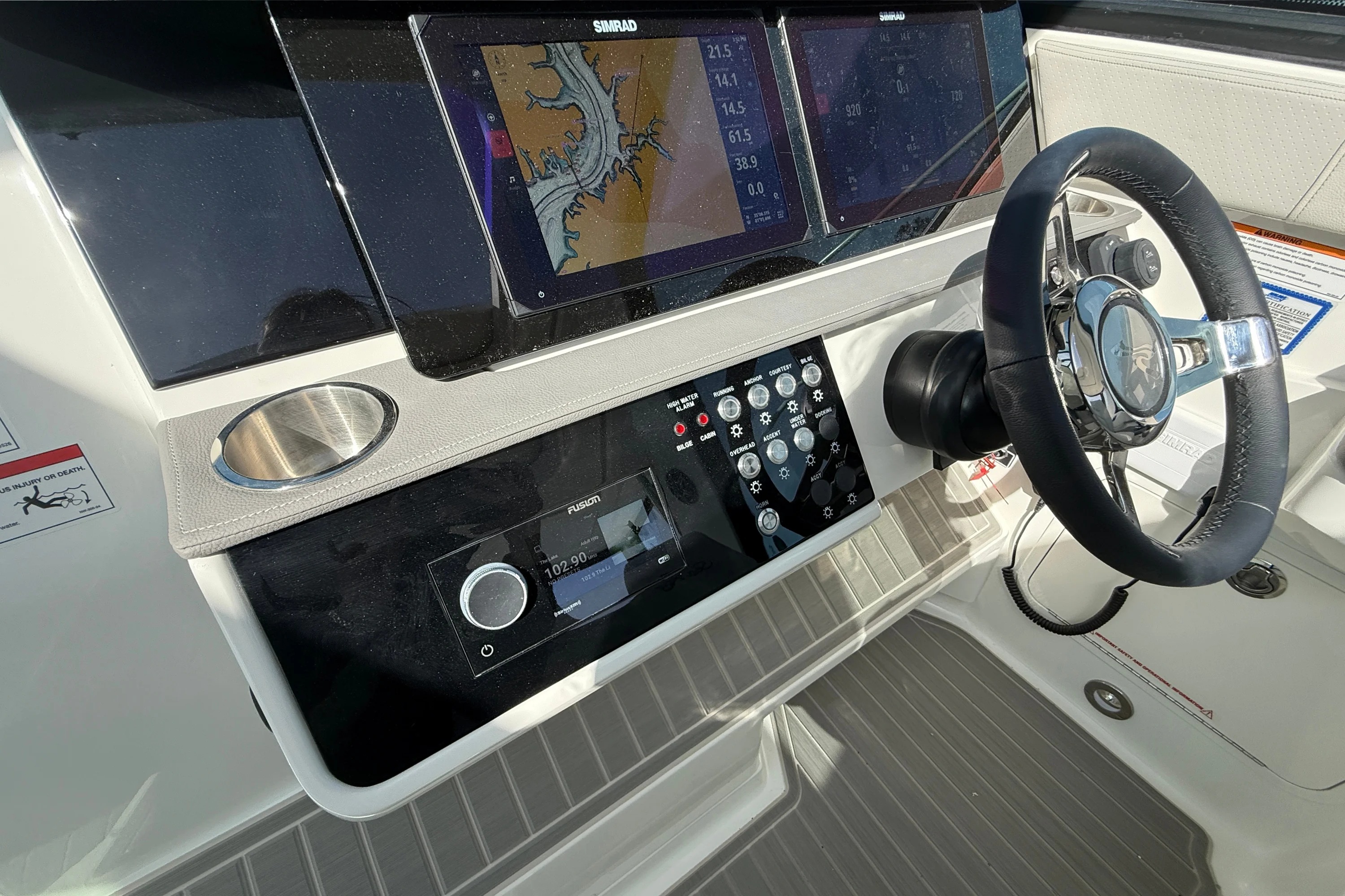 2026 Sea Ray Sundancer 320 Image Thumbnail #32