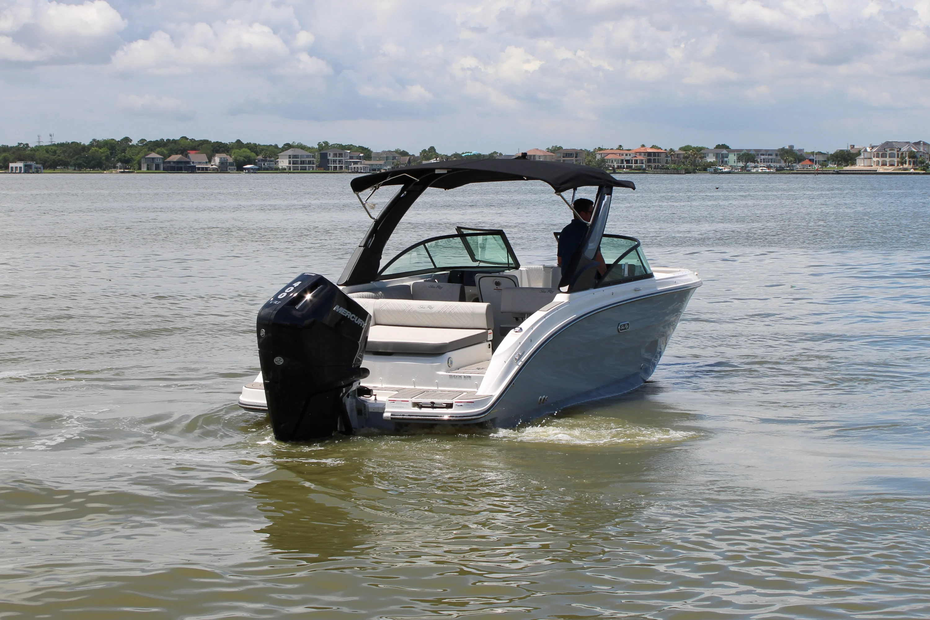 2026 Sea Ray SDX 270 Outboard Image Thumbnail #9