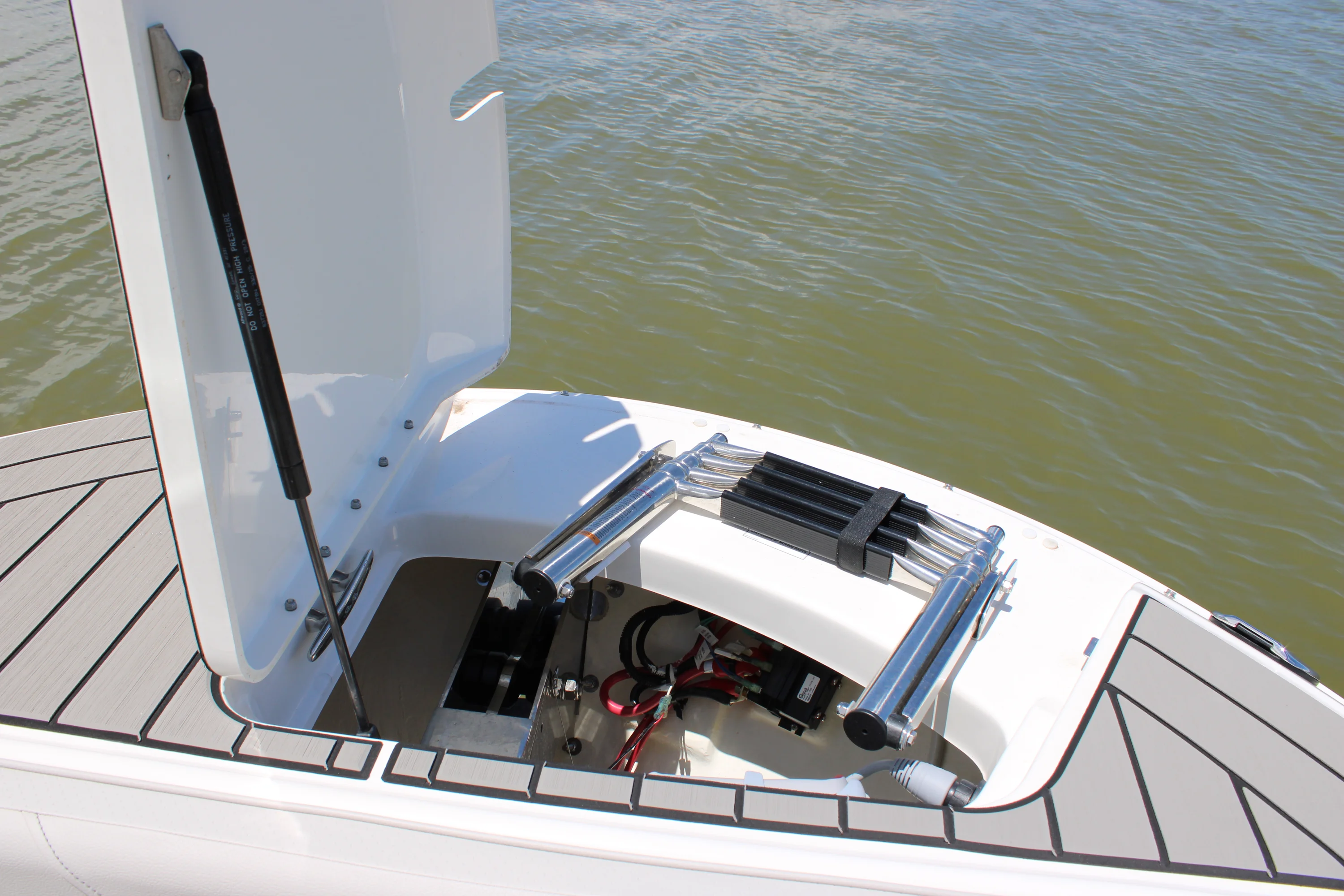 2026 Sea Ray SDX 270 Outboard Image Thumbnail #52