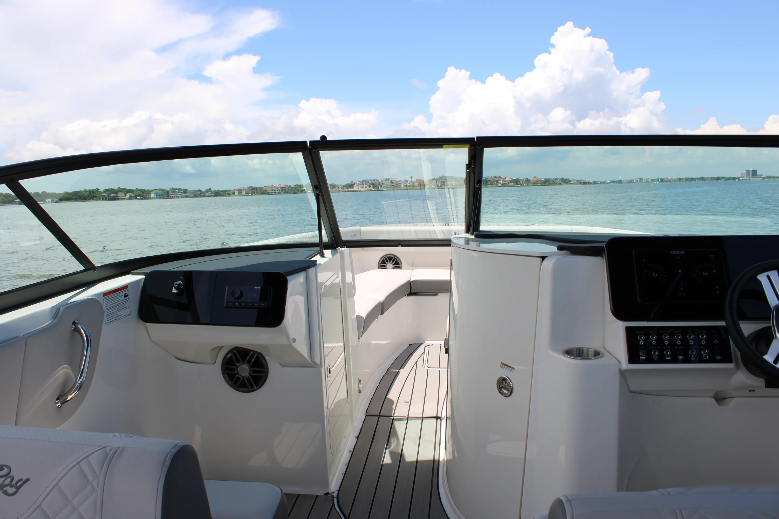 2026 Sea Ray SDX 270 Outboard Image Thumbnail #28