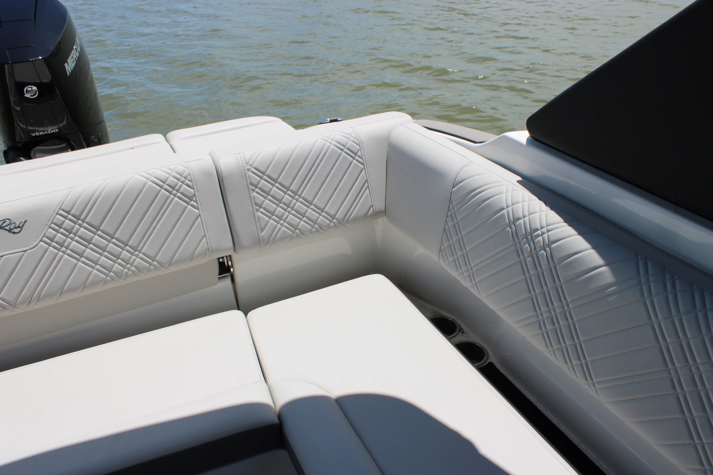 2026 Sea Ray SDX 270 Outboard Image Thumbnail #15