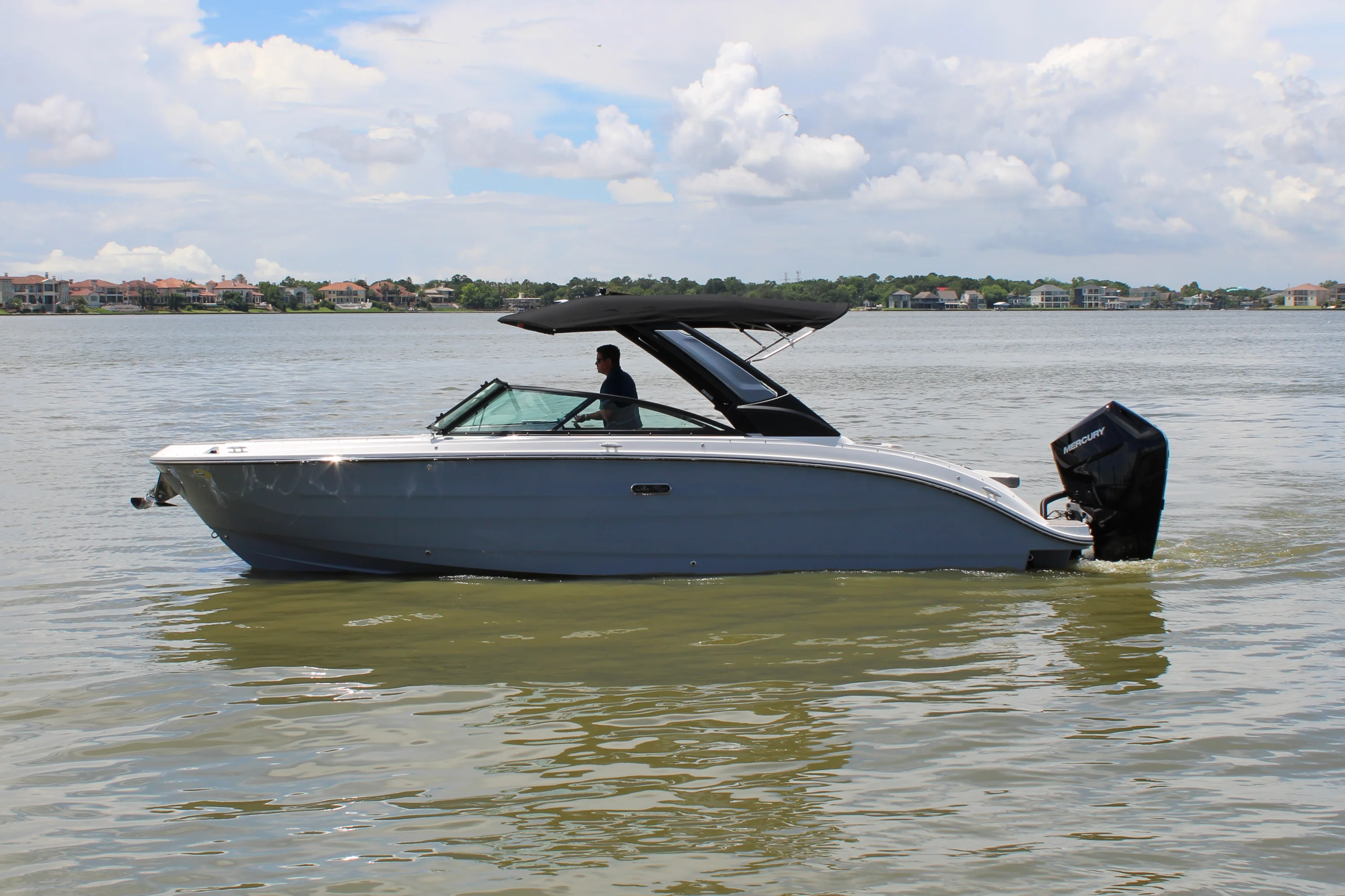 2026 Sea Ray SDX 270 Outboard Image Thumbnail #14