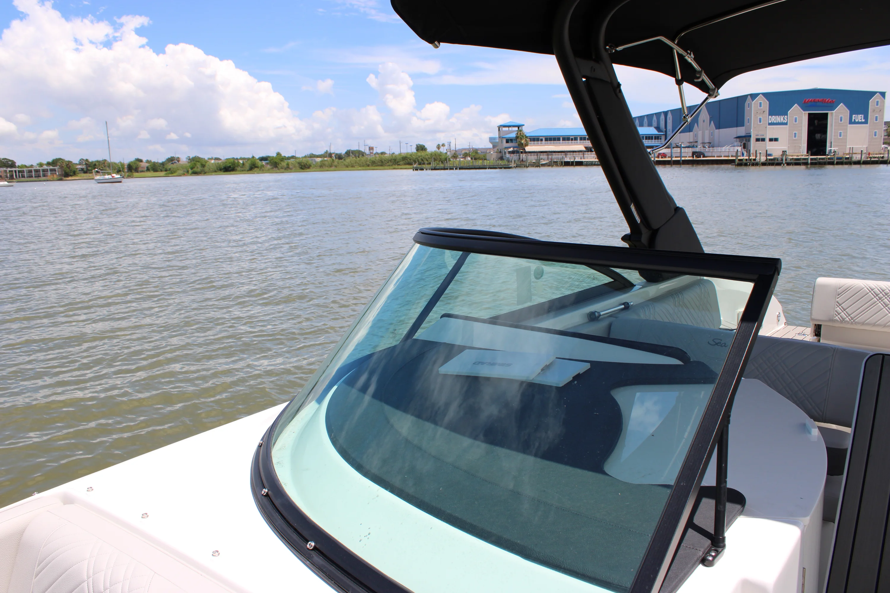 2026 Sea Ray SDX 270 Outboard Image Thumbnail #22