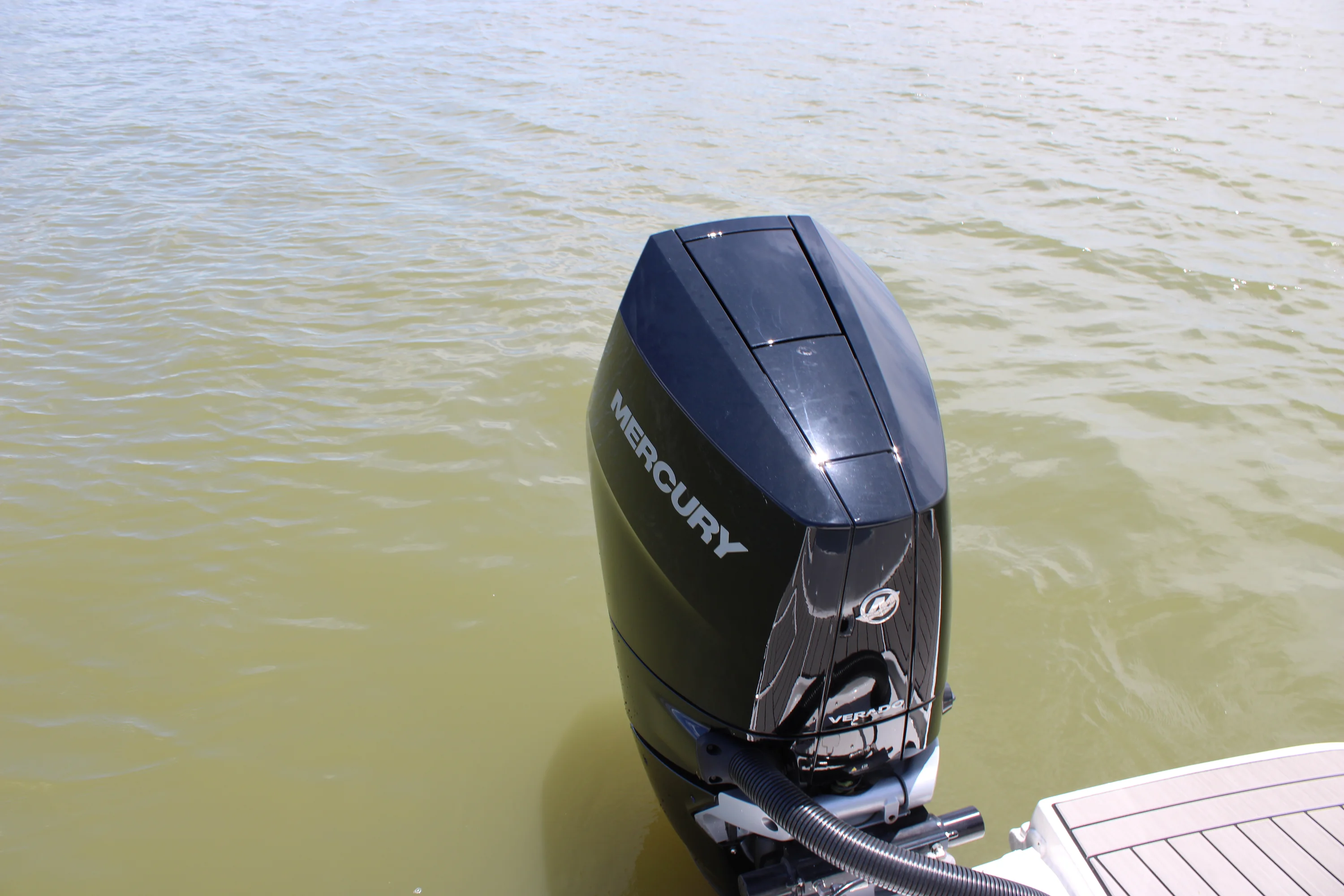 2026 Sea Ray SDX 270 Outboard Image Thumbnail #25