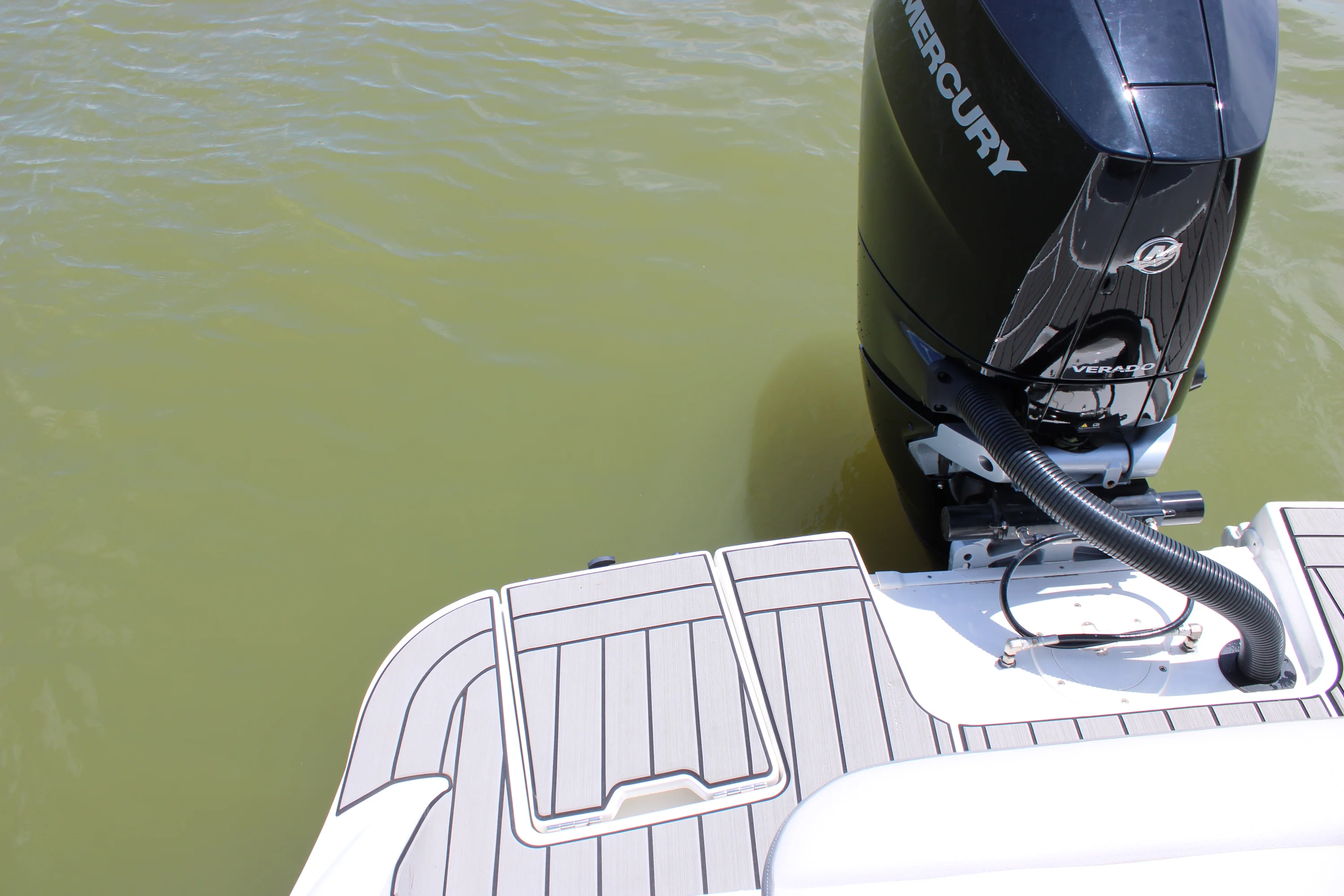 2026 Sea Ray SDX 270 Outboard Image Thumbnail #26