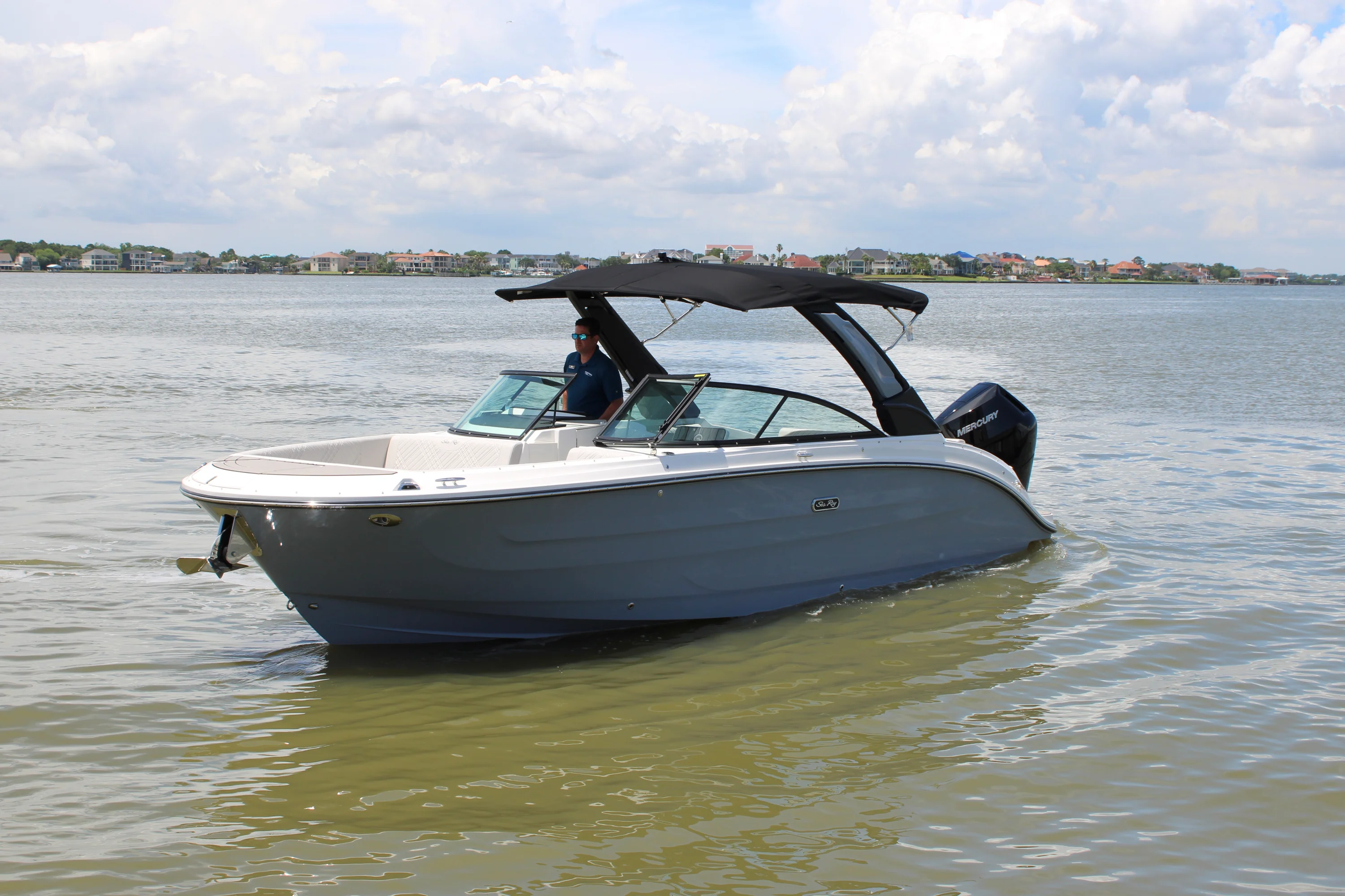 2026 Sea Ray SDX 270 Outboard Image Thumbnail #1