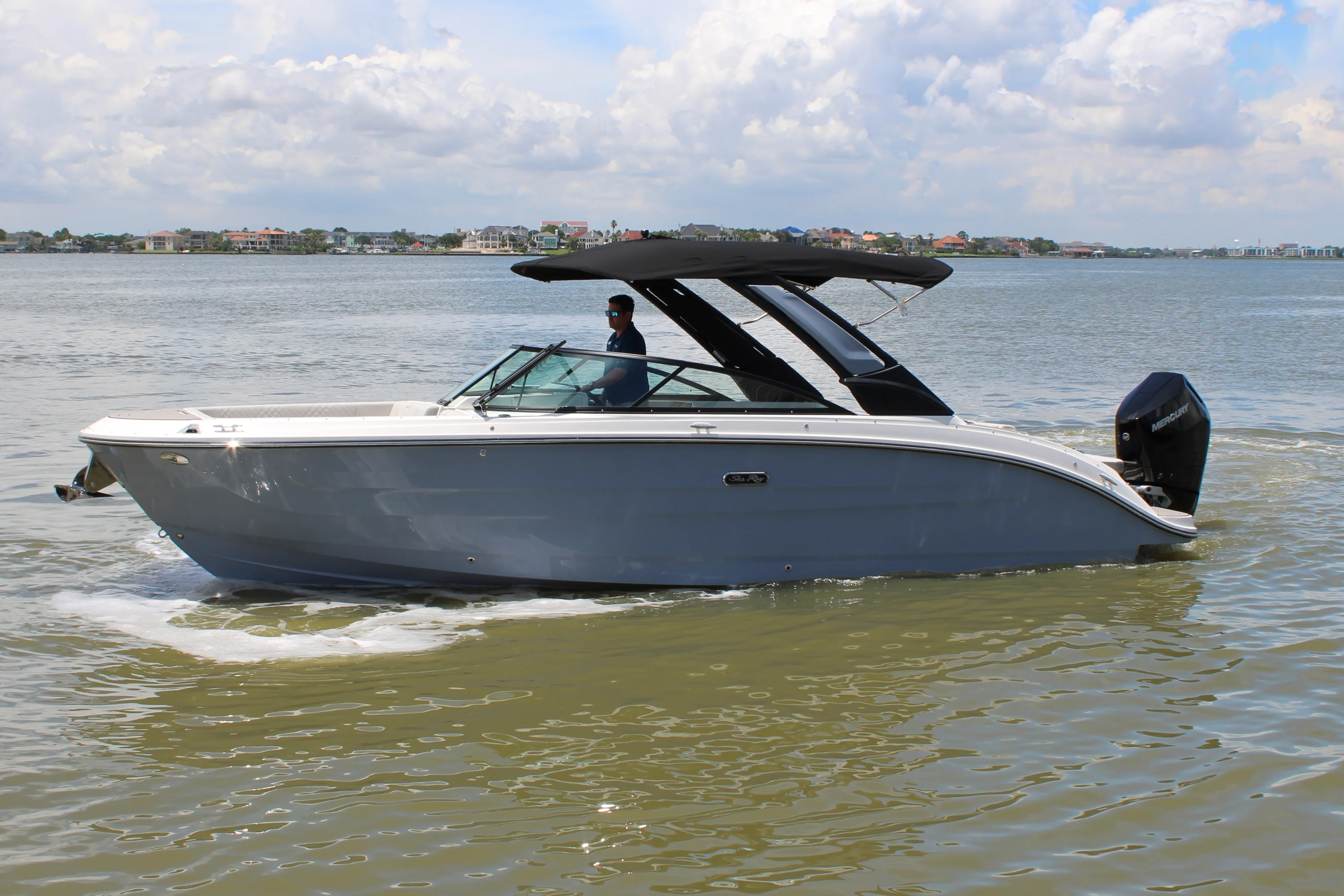 2026 Sea Ray SDX 270 Outboard Image Thumbnail #0