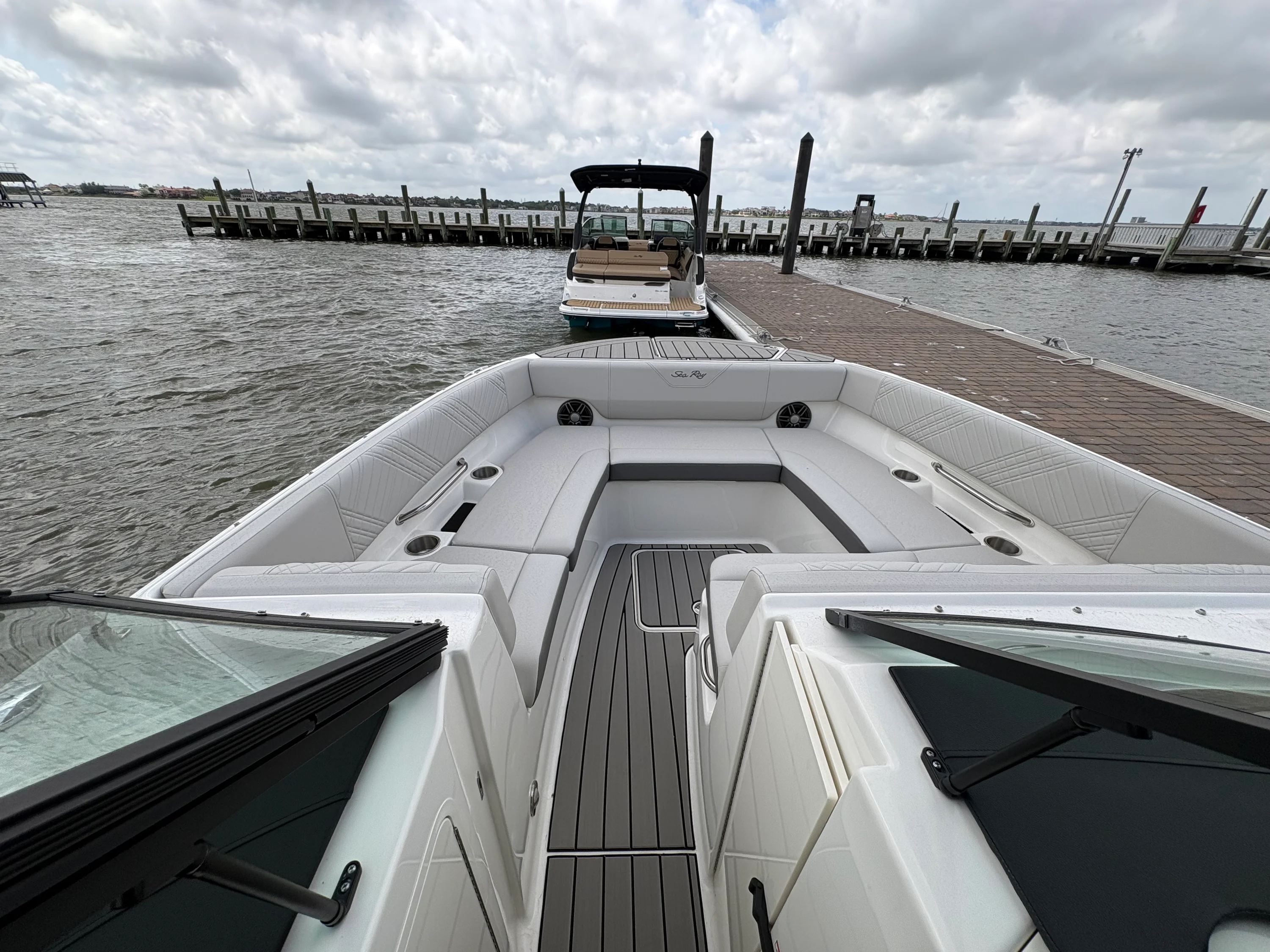 2026 Sea Ray SDX 270 Outboard Image Thumbnail #9