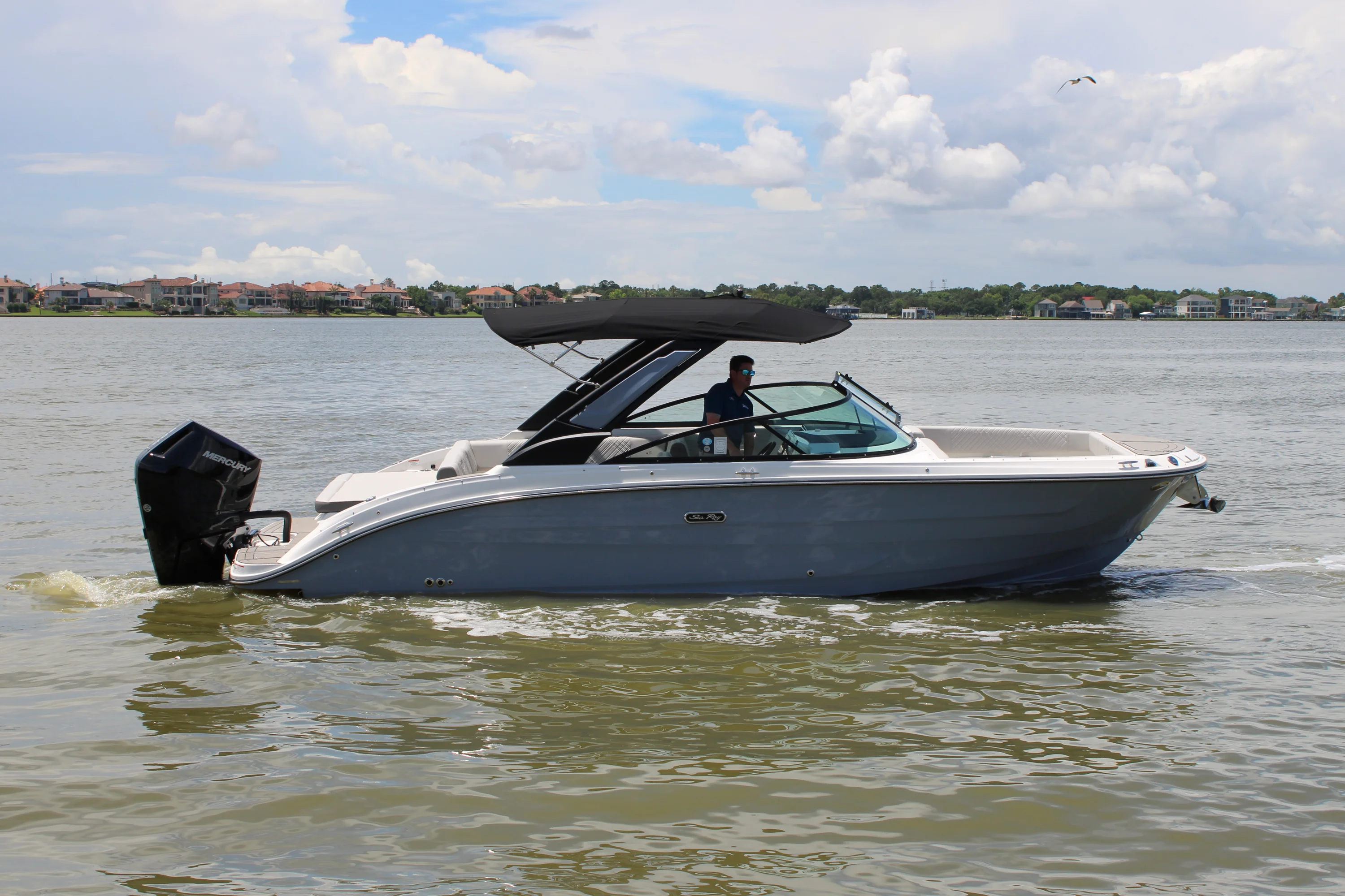 2026 Sea Ray SDX 270 Outboard Image Thumbnail #7