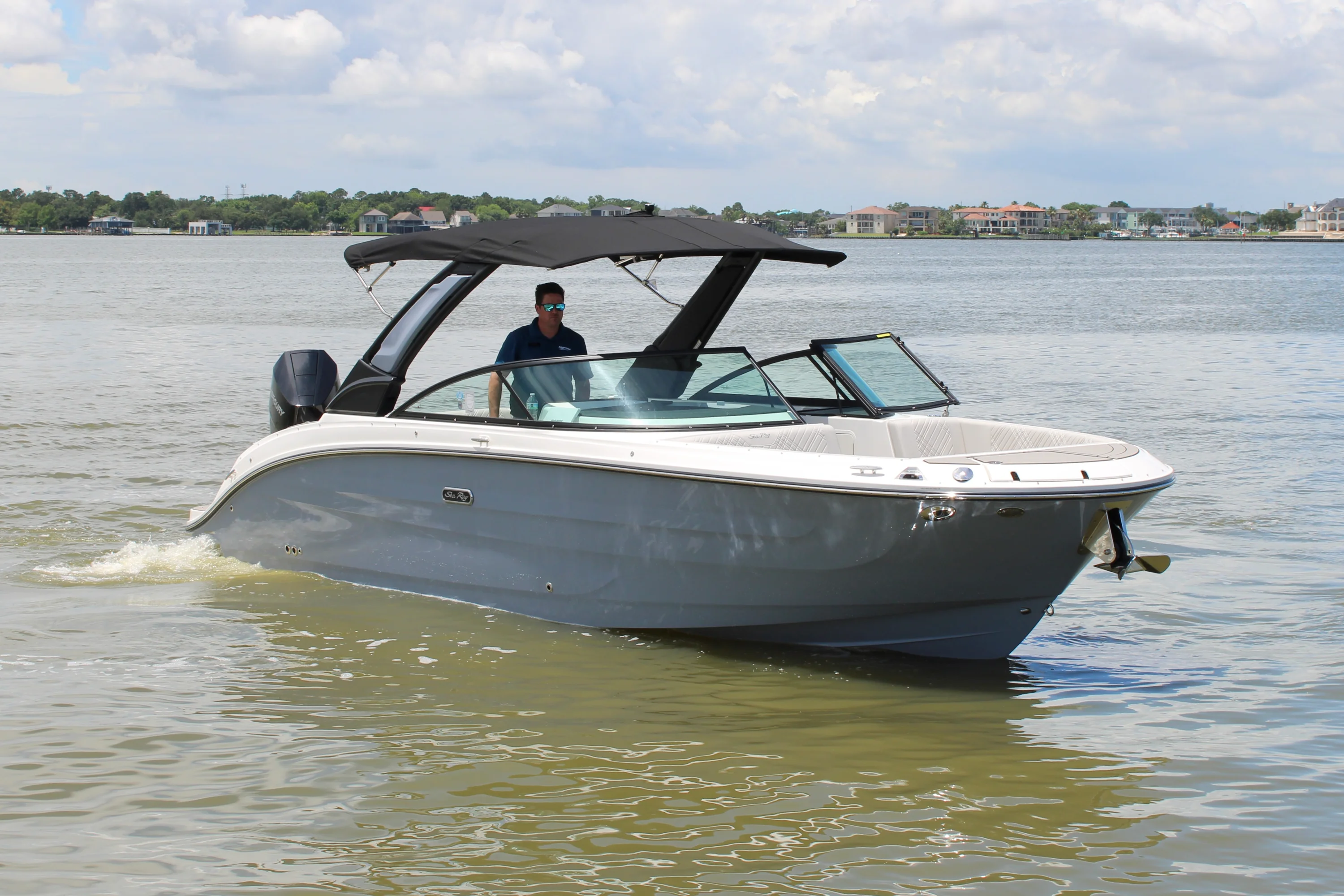 2026 Sea Ray SDX 270 Outboard Image Thumbnail #5