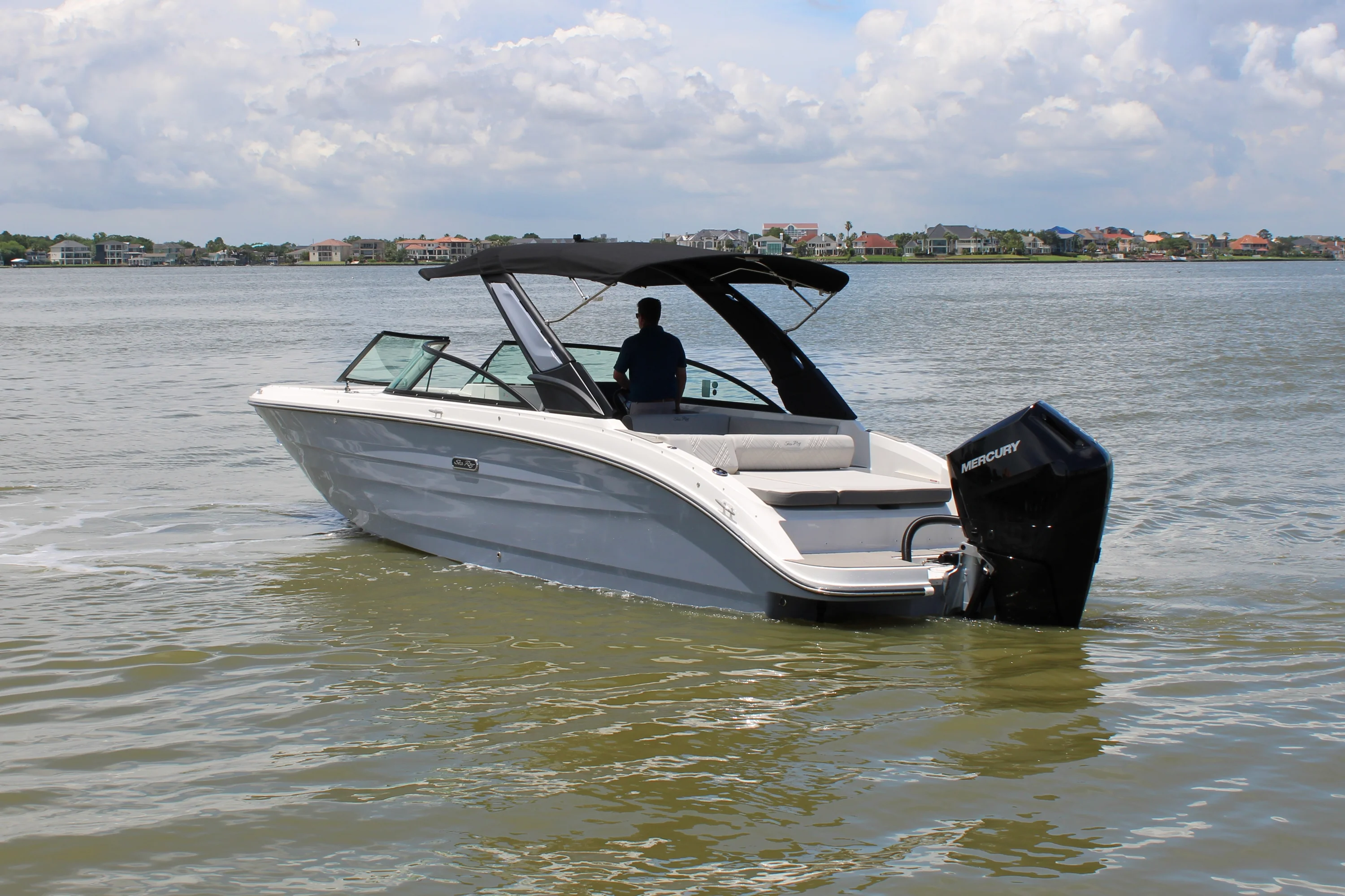 2026 Sea Ray SDX 270 Outboard Image Thumbnail #12