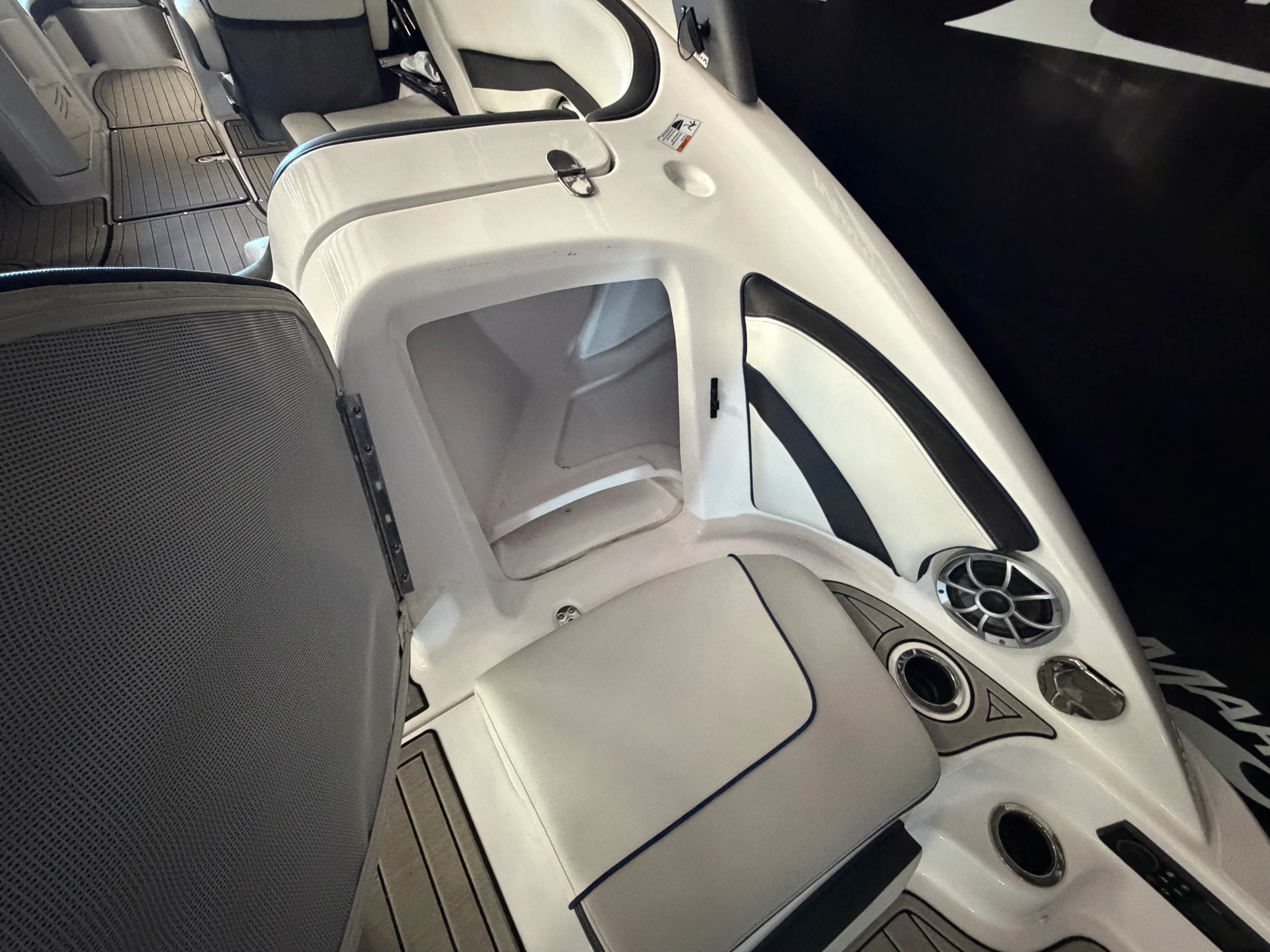 2020 Yamaha 242S Image Thumbnail #11