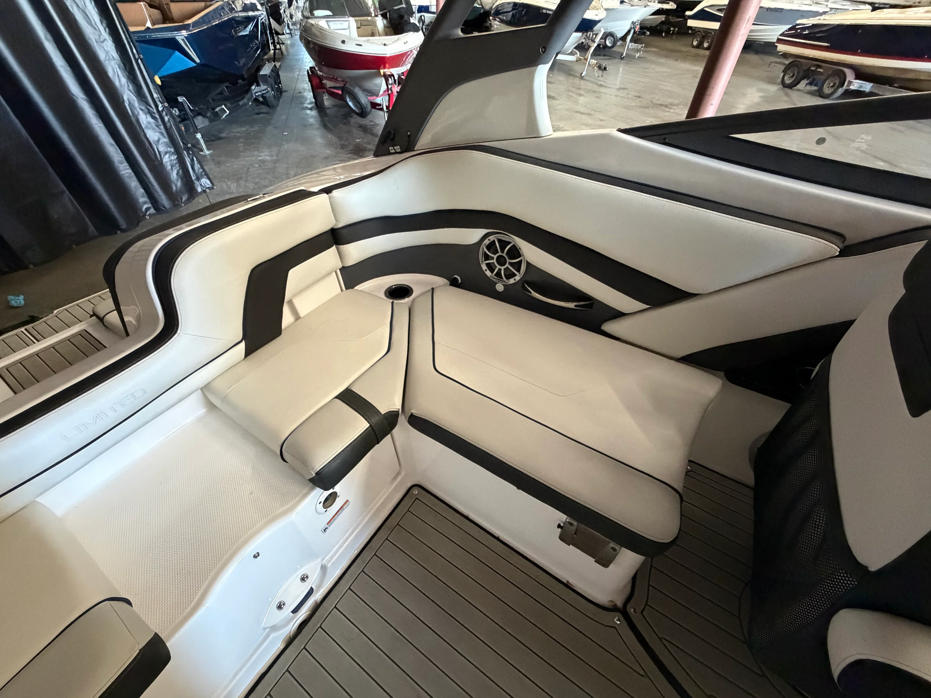 2020 Yamaha 242S Image Thumbnail #20