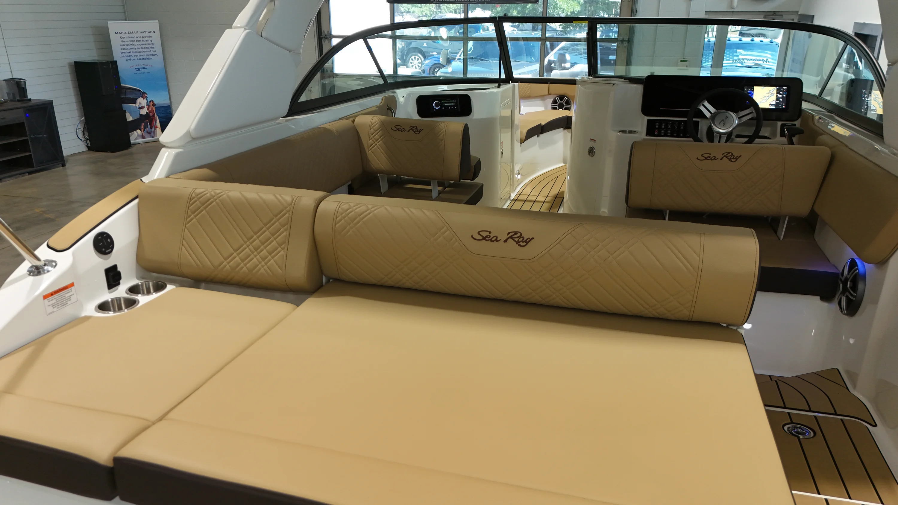 2026 Sea Ray SDX 230 Image Thumbnail #13