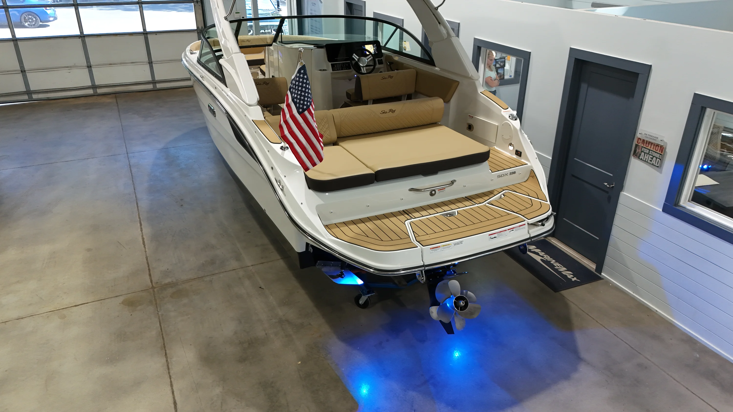 2026 Sea Ray SDX 230 Image Thumbnail #3