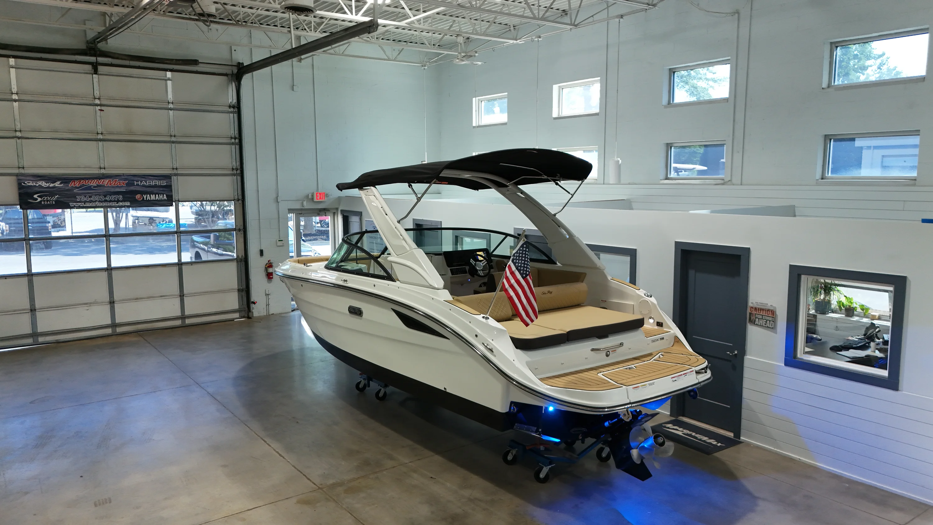 2026 Sea Ray SDX 230 Image Thumbnail #7