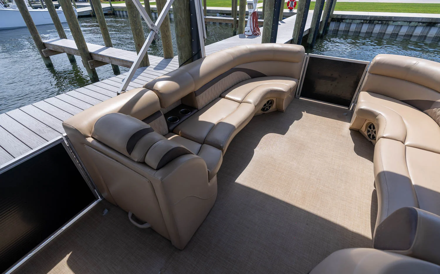 2019 Harris SUNLINER 240 Image Thumbnail #7