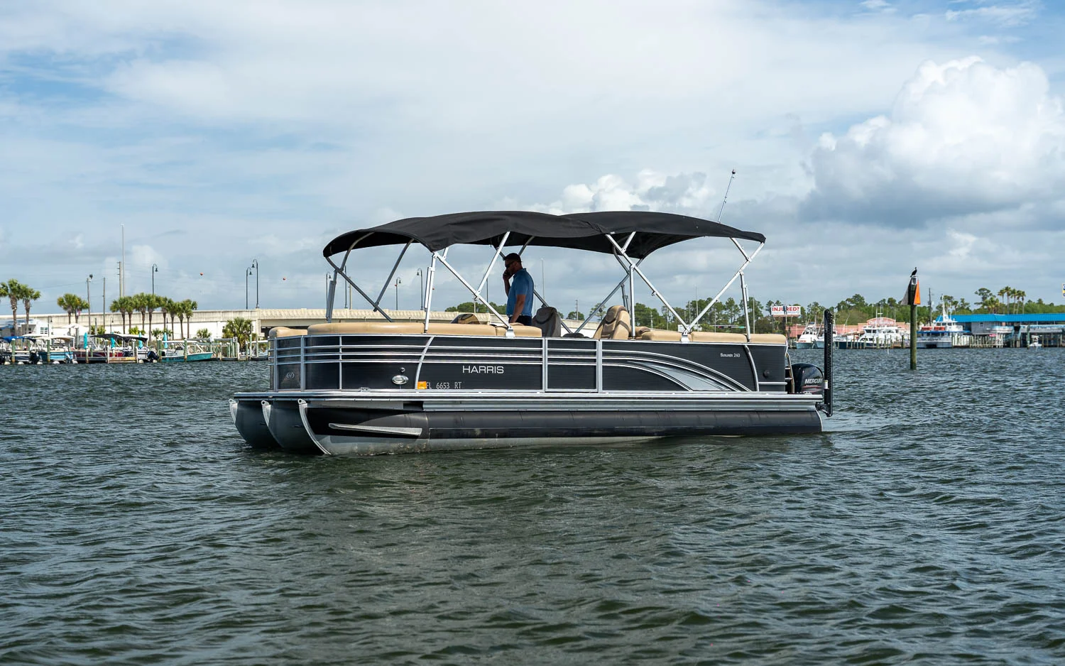 2019 Harris SUNLINER 240 Image Thumbnail #1