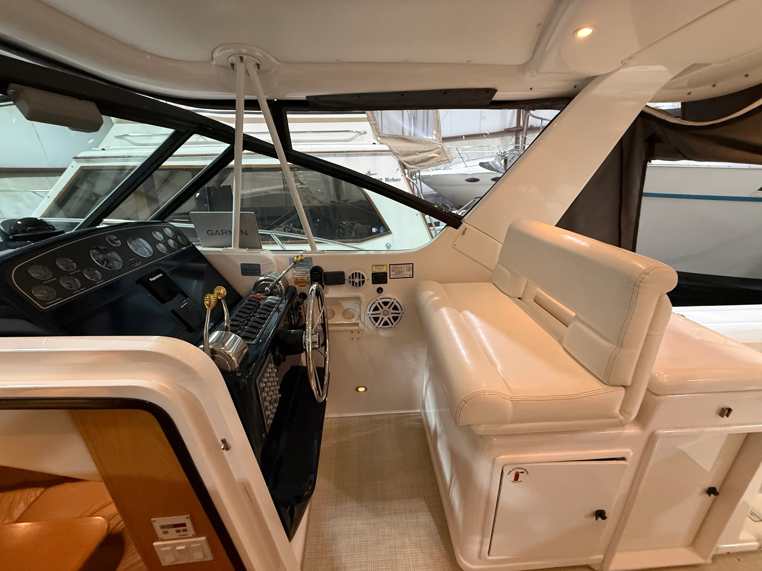 2000 Tiara Yachts 3500 OPEN Image Thumbnail #17