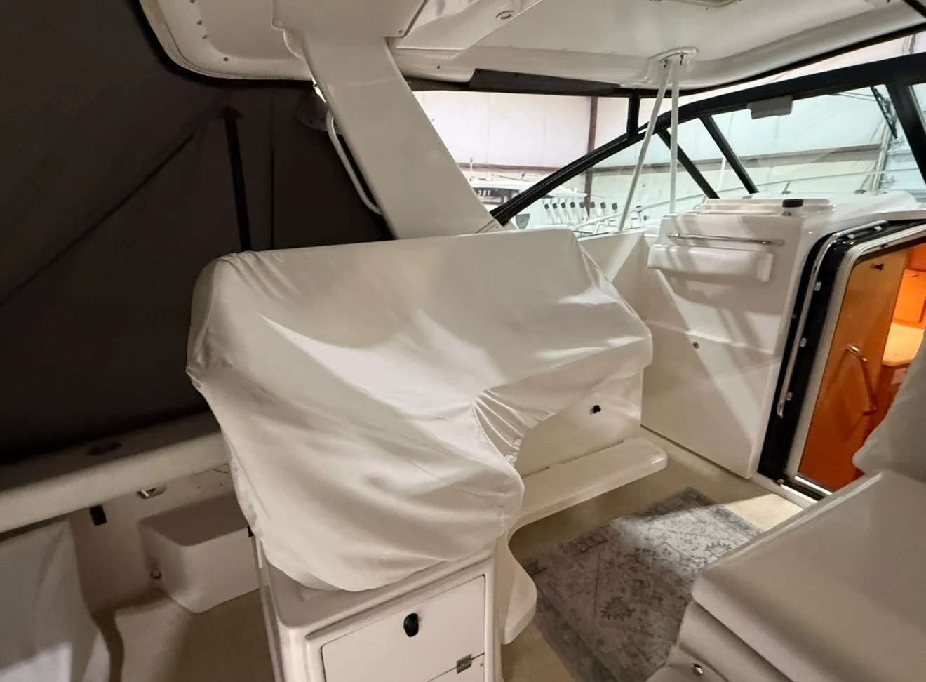 2000 Tiara Yachts 3500 OPEN Image Thumbnail #6