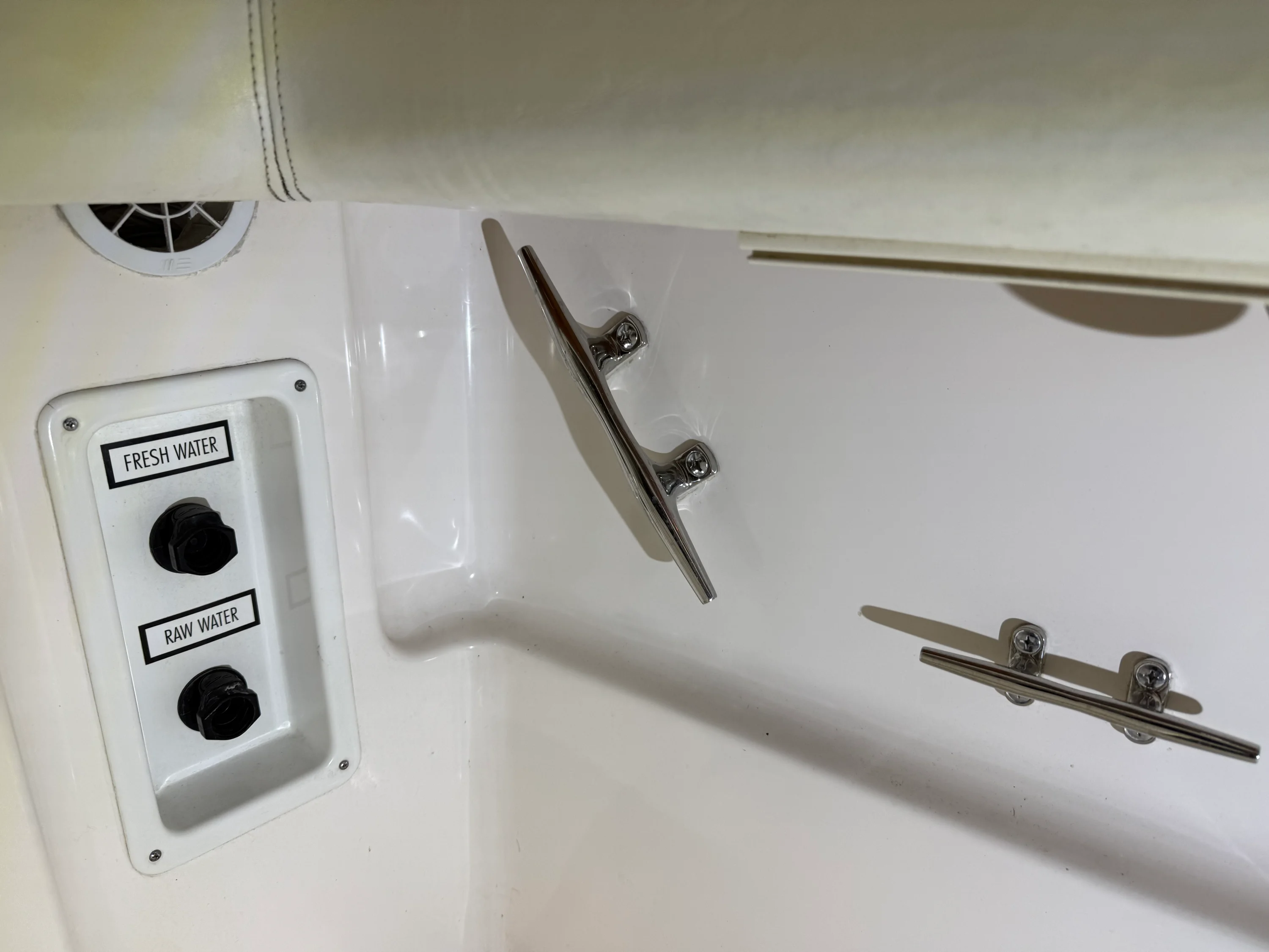 2000 Tiara Yachts 3500 OPEN Image Thumbnail #31