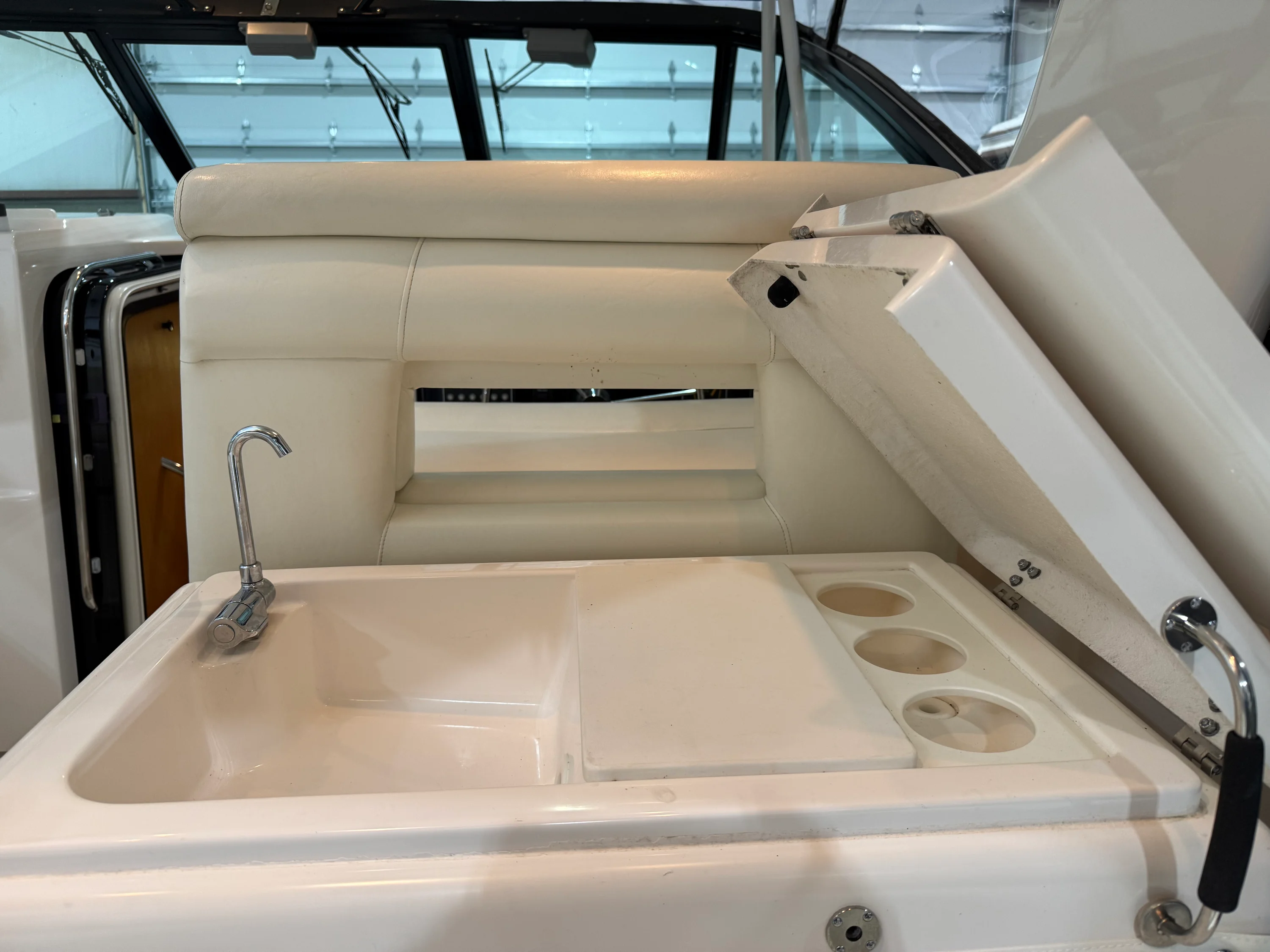 2000 Tiara Yachts 3500 OPEN Image Thumbnail #18