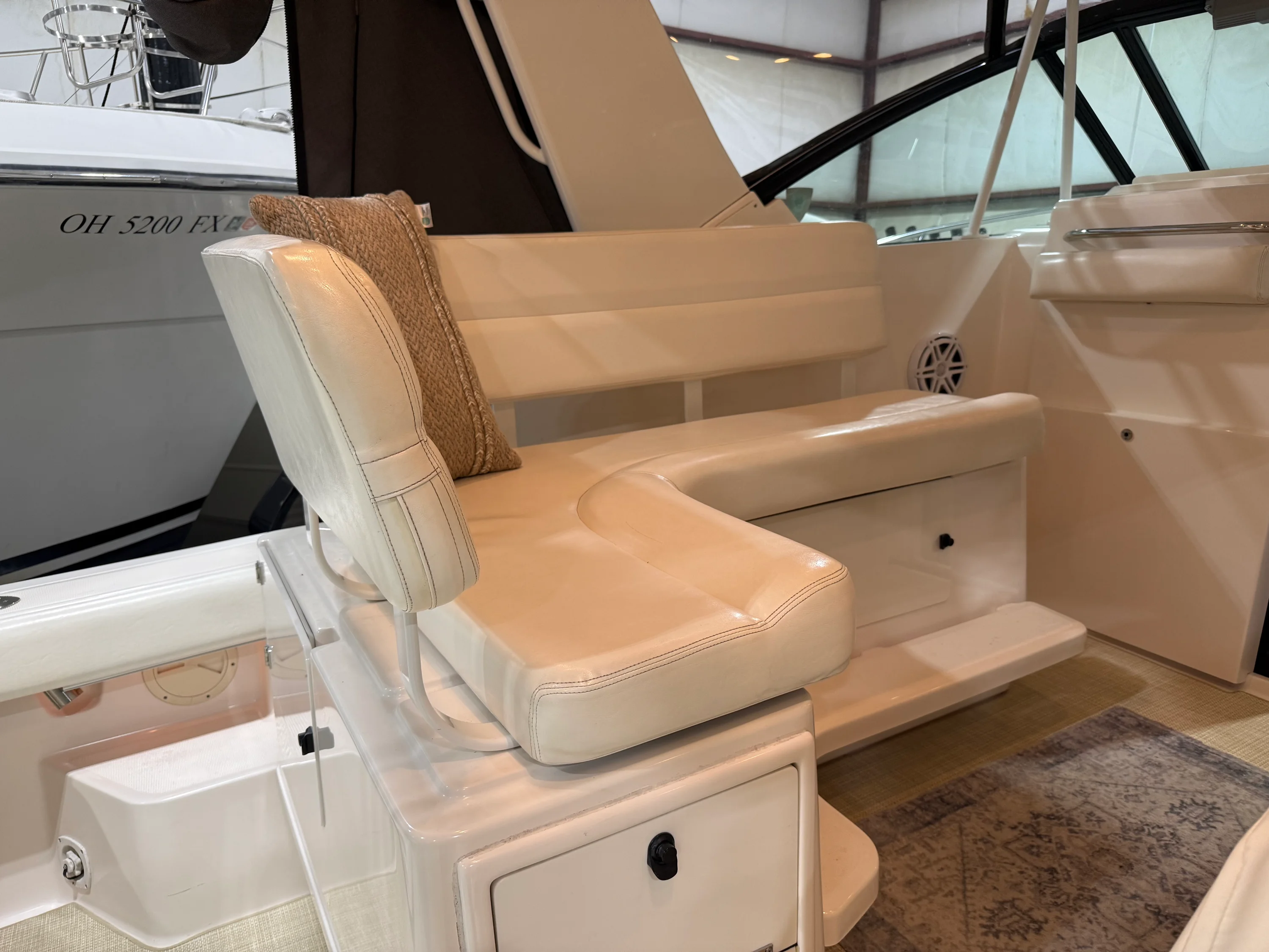 2000 Tiara Yachts 3500 OPEN Image Thumbnail #15