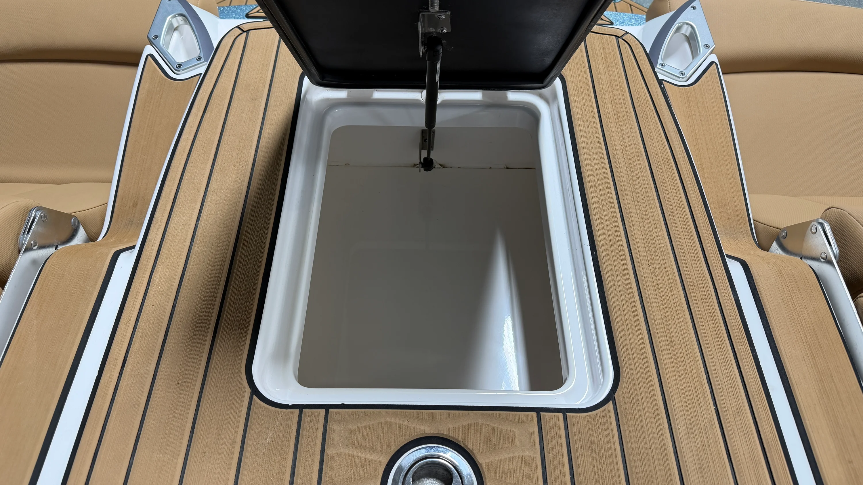 2023 Mastercraft X-26 Image Thumbnail #18