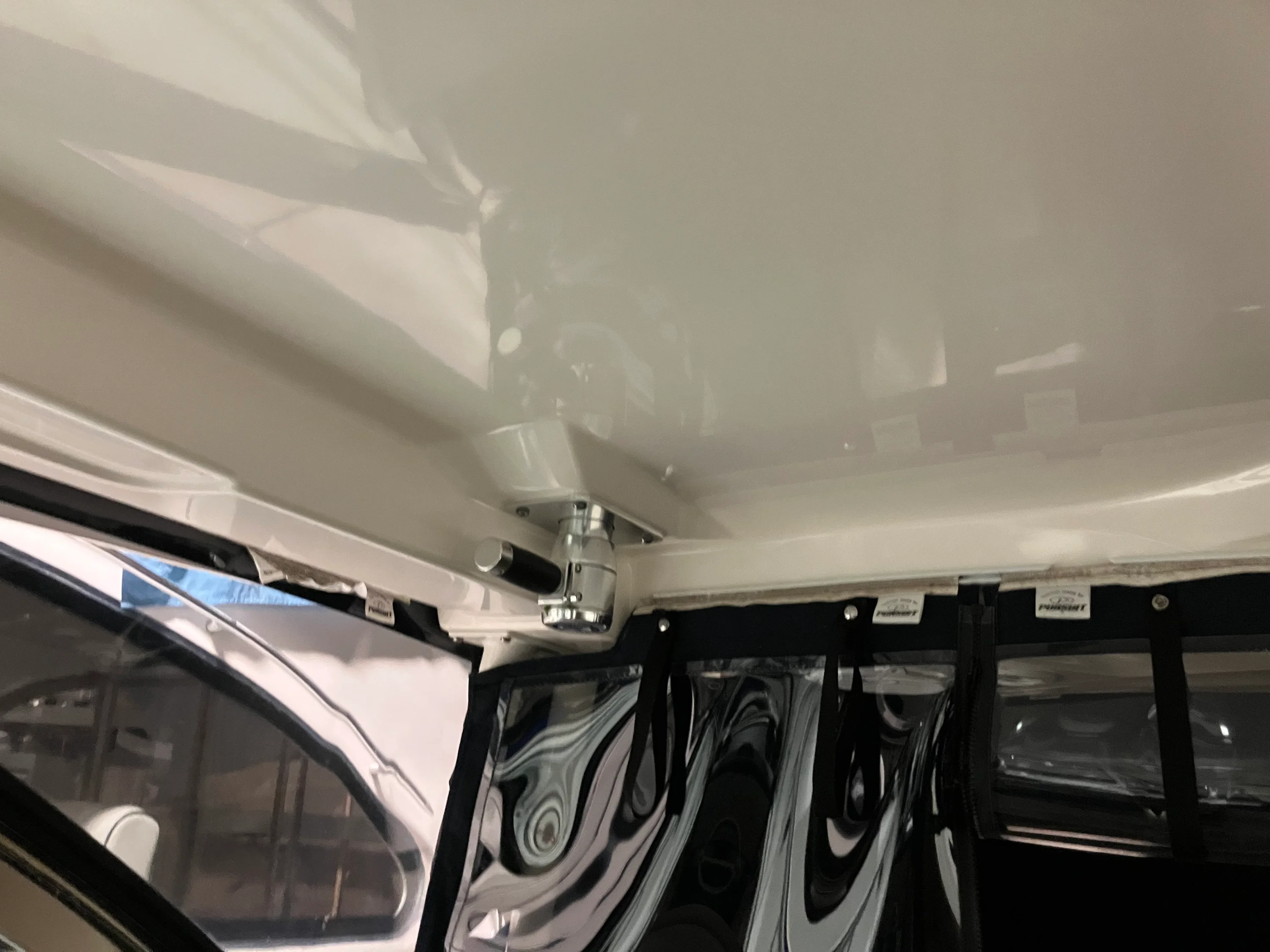 2016 Pursuit DC 325 Dual Console Image Thumbnail #35