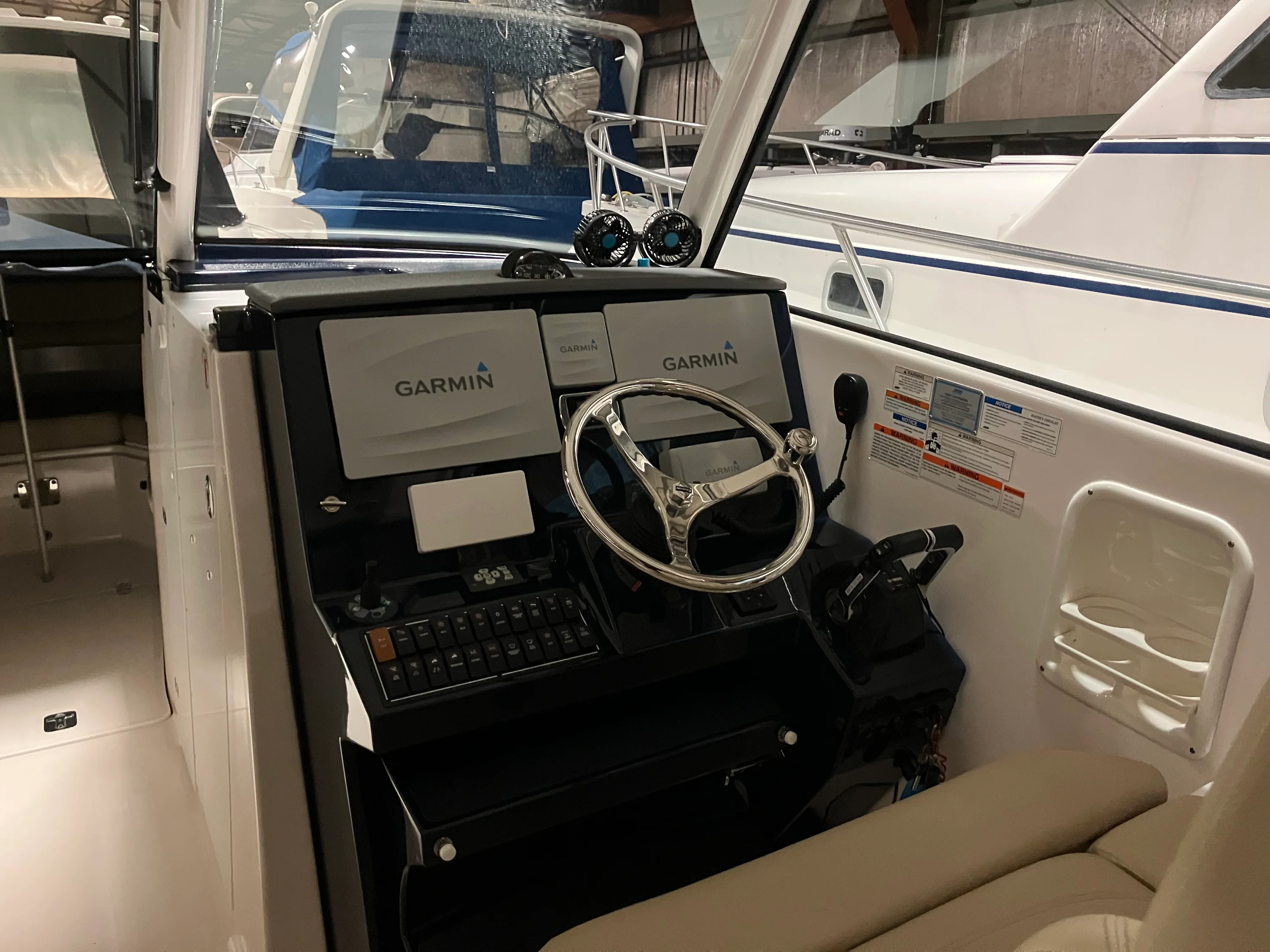 2016 Pursuit DC 325 Dual Console Image Thumbnail #21