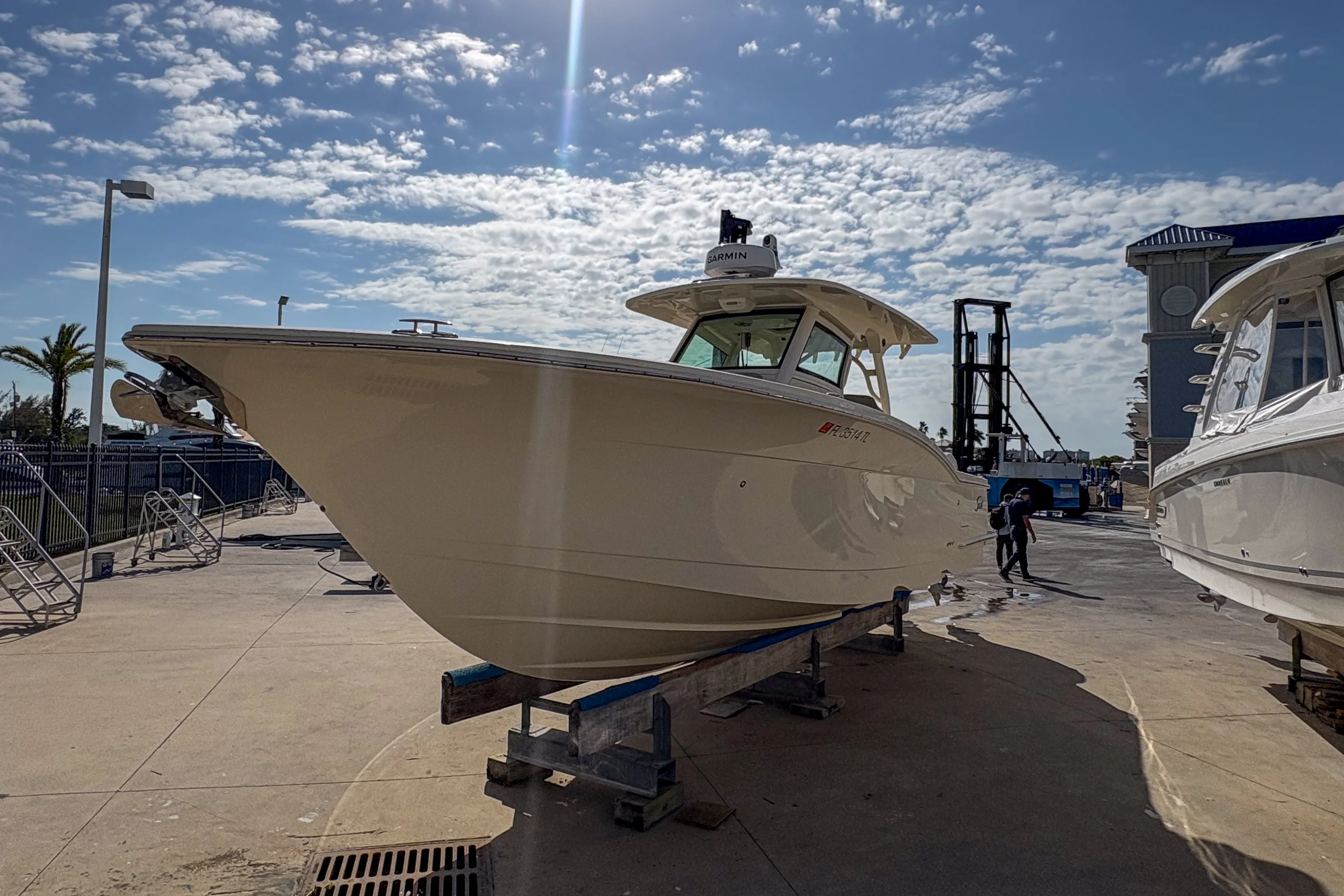 2023 Scout 330 LXF Image Thumbnail #3