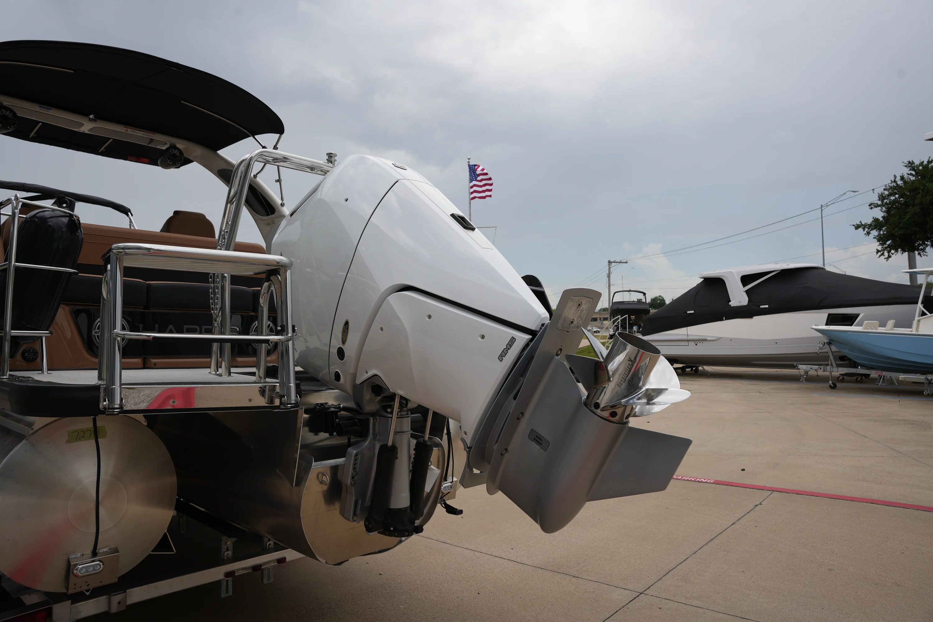 2026 Harris 230 Grand Mariner Image Thumbnail #7