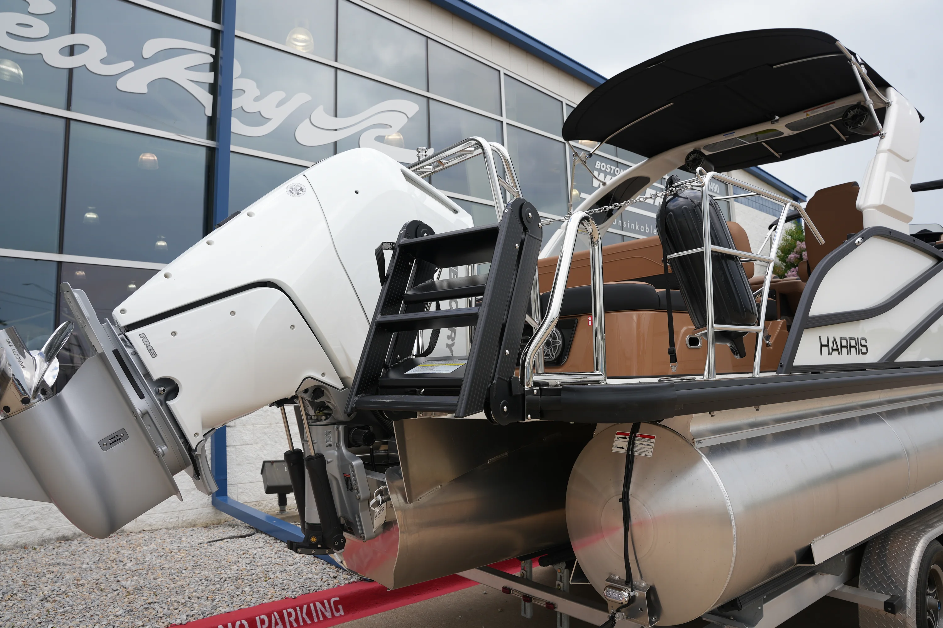 2026 Harris 230 Grand Mariner Image Thumbnail #5