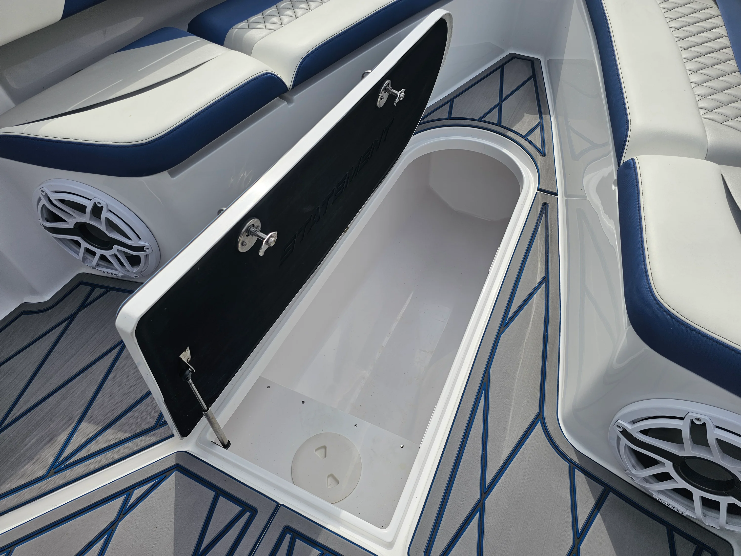 2022 Statement 380 OPEN Image Thumbnail #54