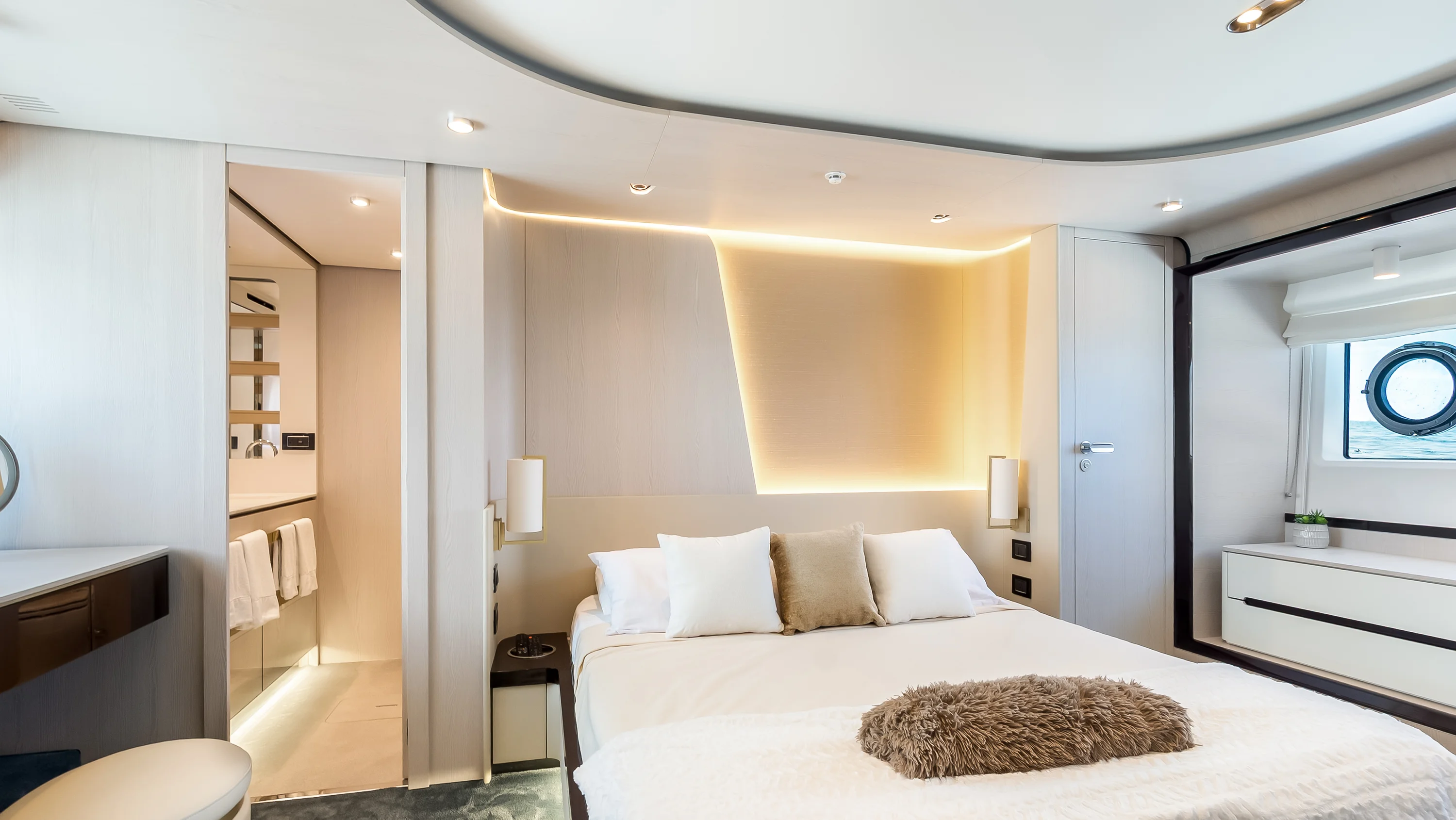 2025 Azimut 78 FLY Image Thumbnail #49