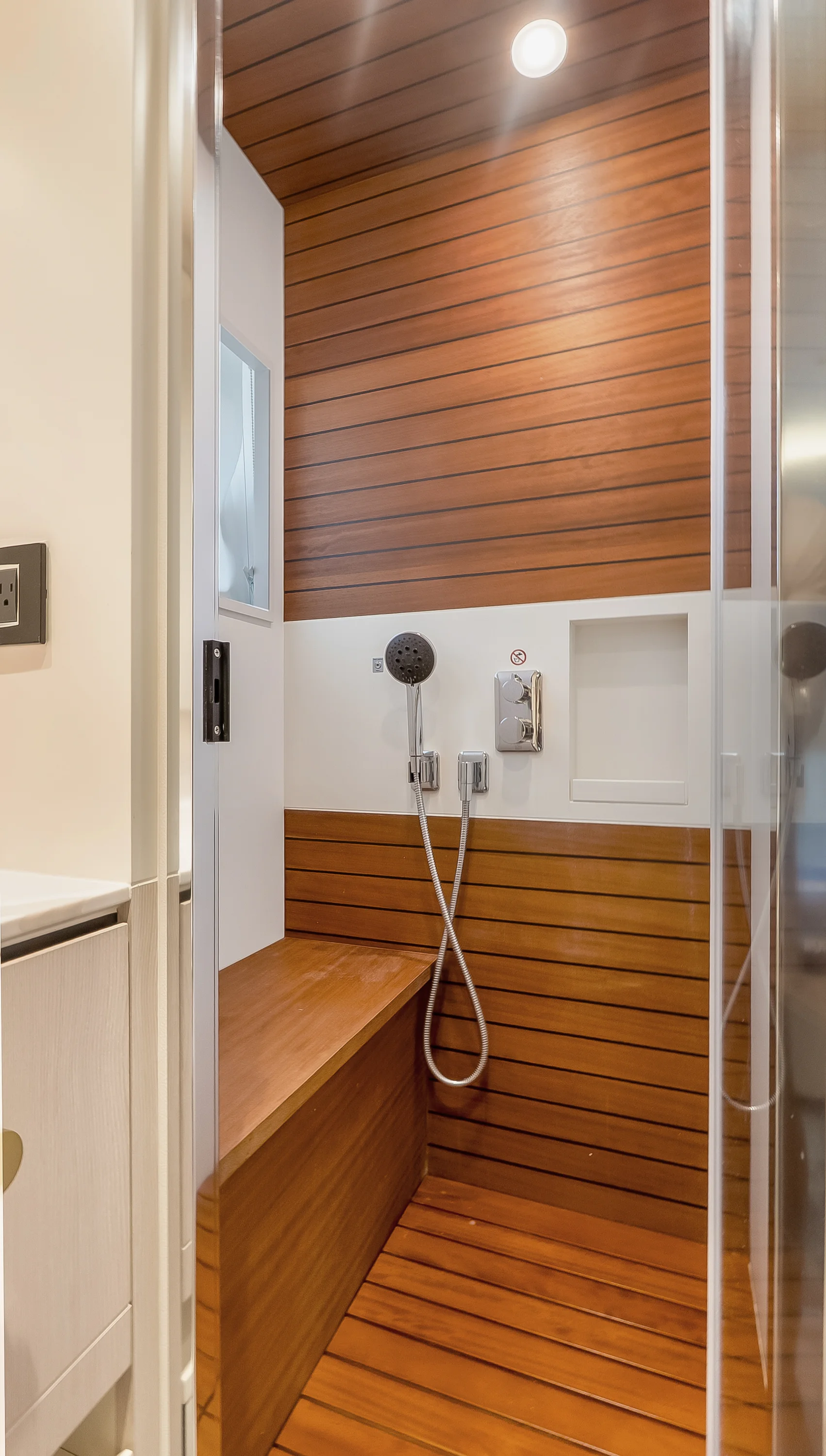 2025 Azimut 78 FLY Image Thumbnail #30