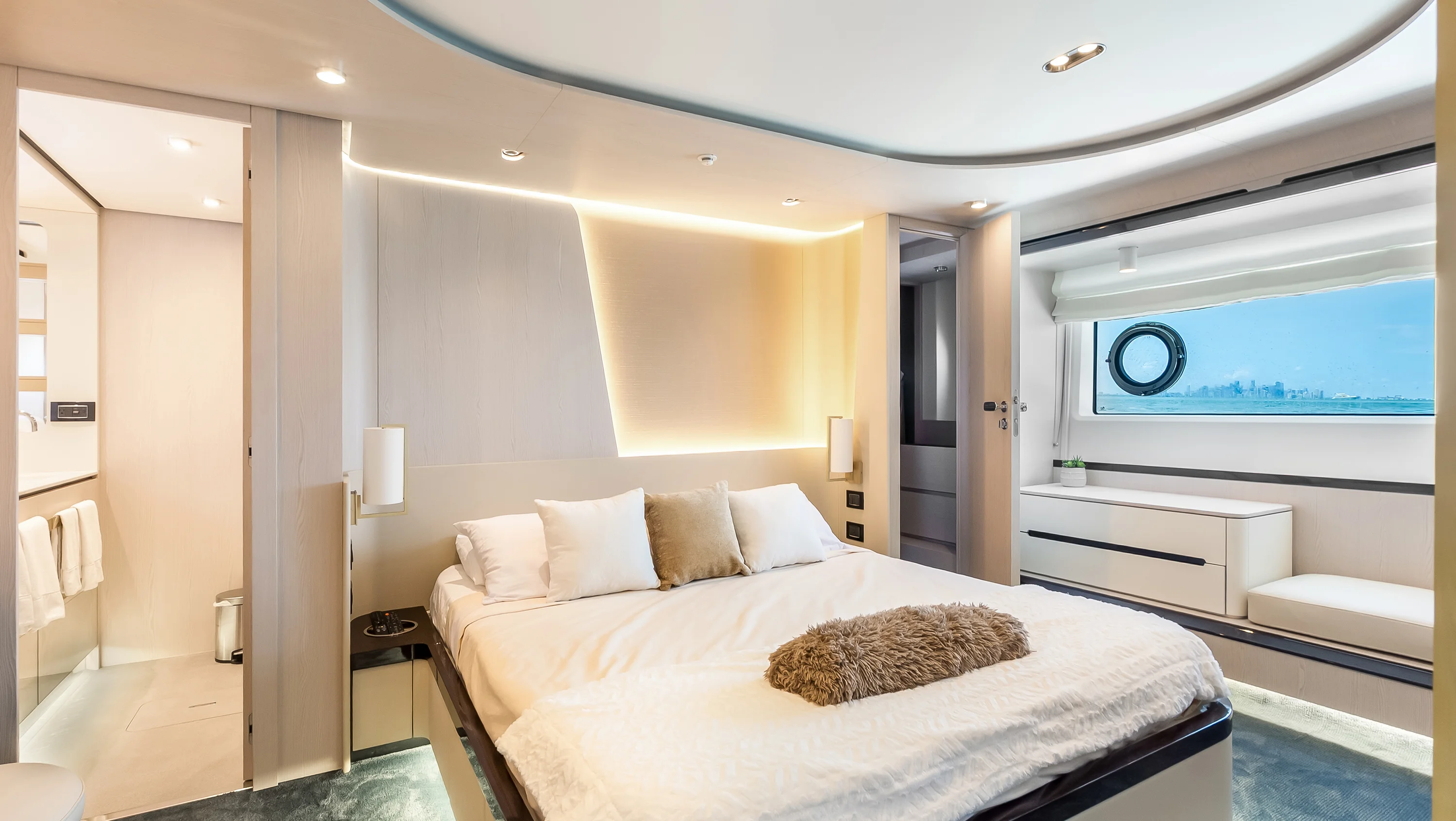 2025 Azimut 78 FLY Image Thumbnail #48