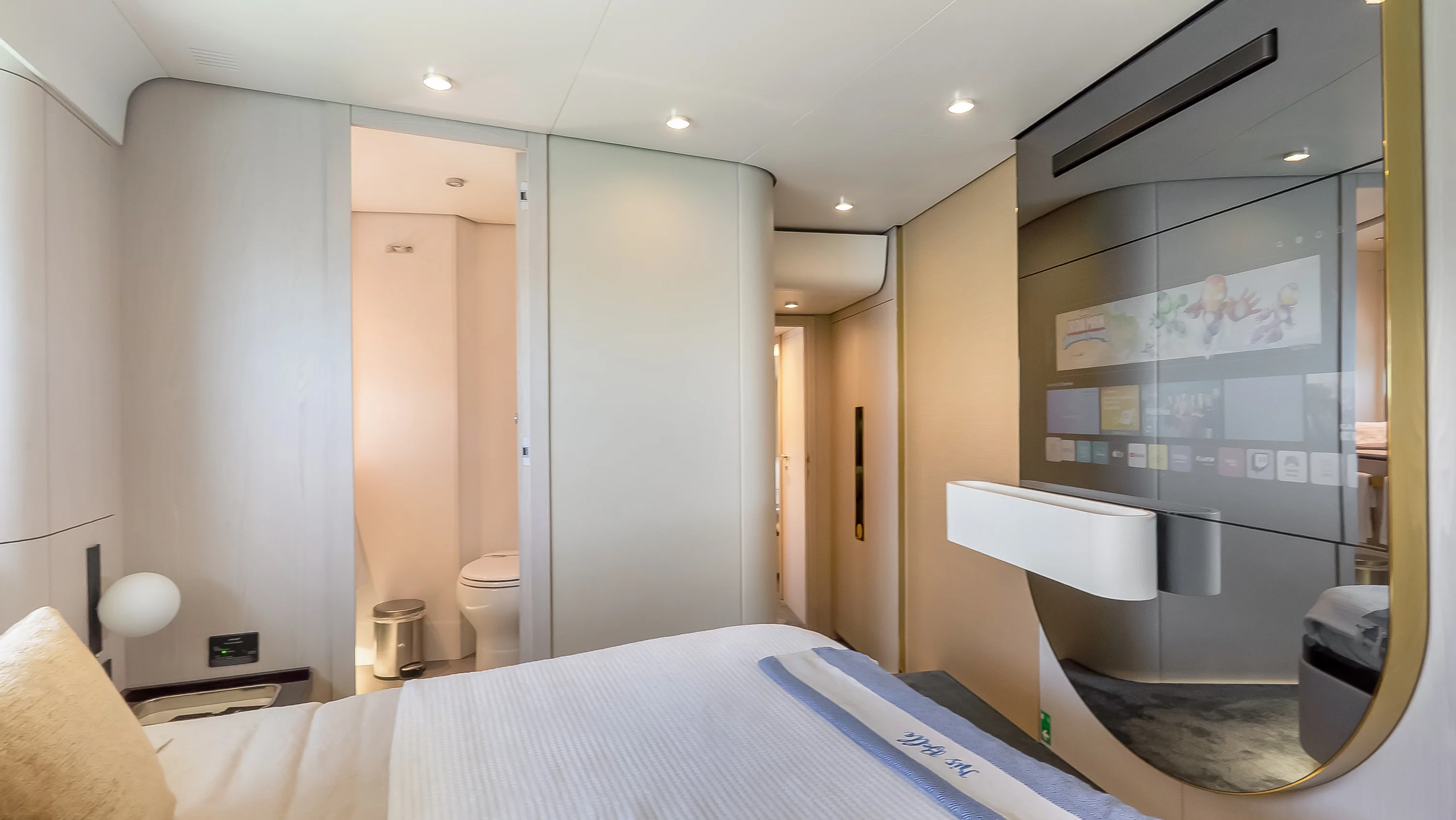 2025 Azimut 78 FLY Image Thumbnail #39