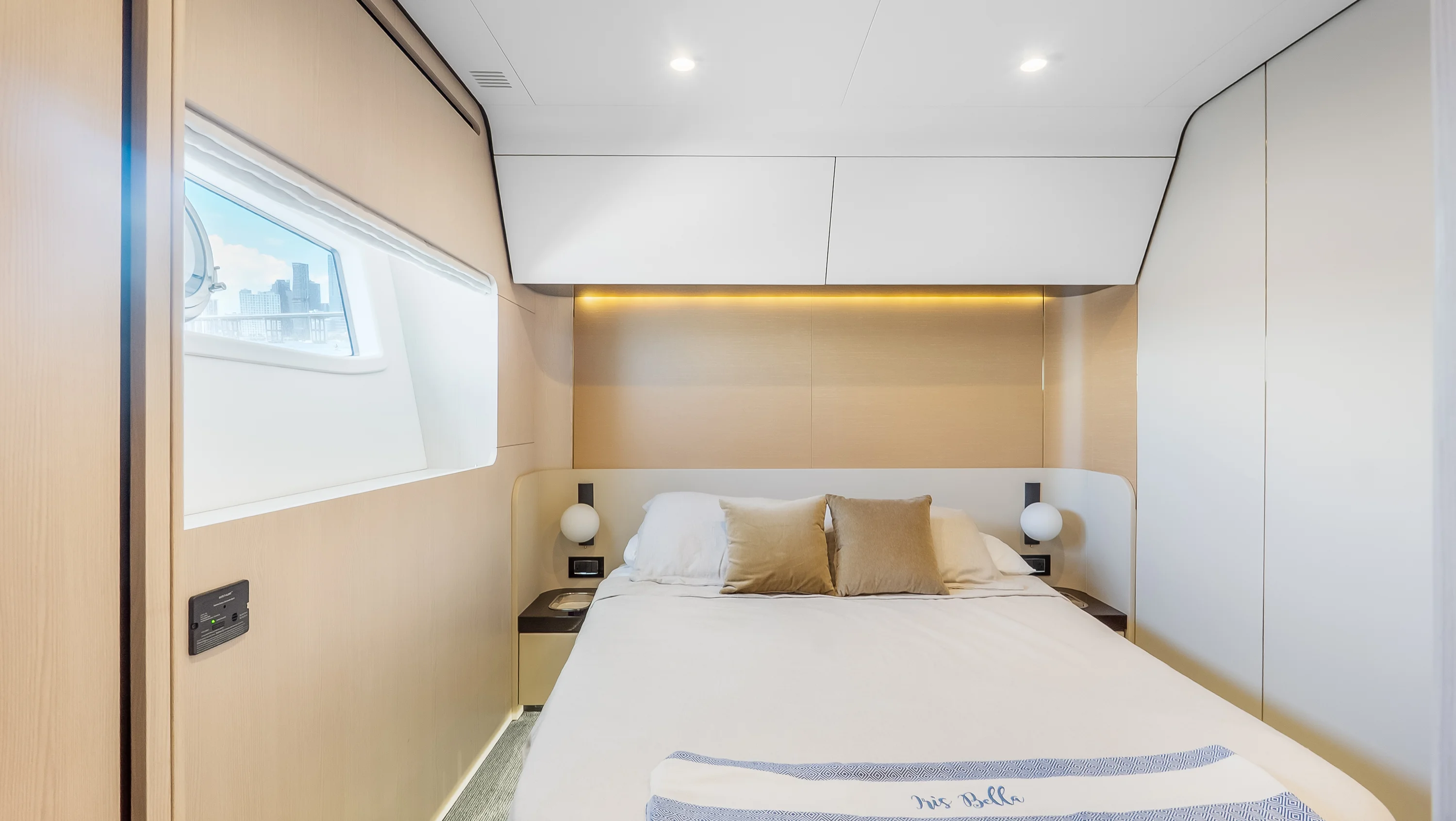 2025 Azimut 78 FLY Image Thumbnail #33