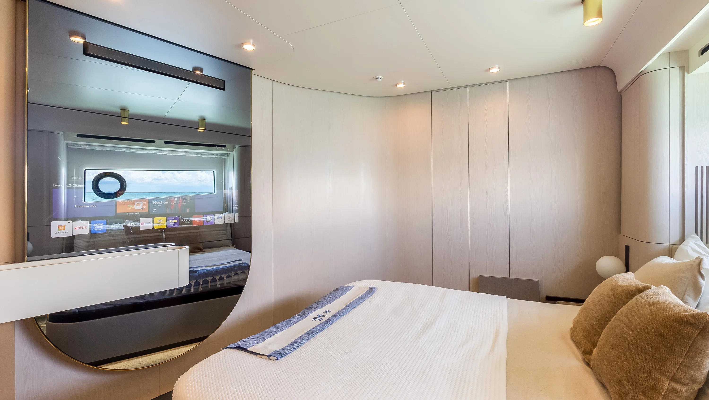 2025 Azimut 78 FLY Image Thumbnail #41